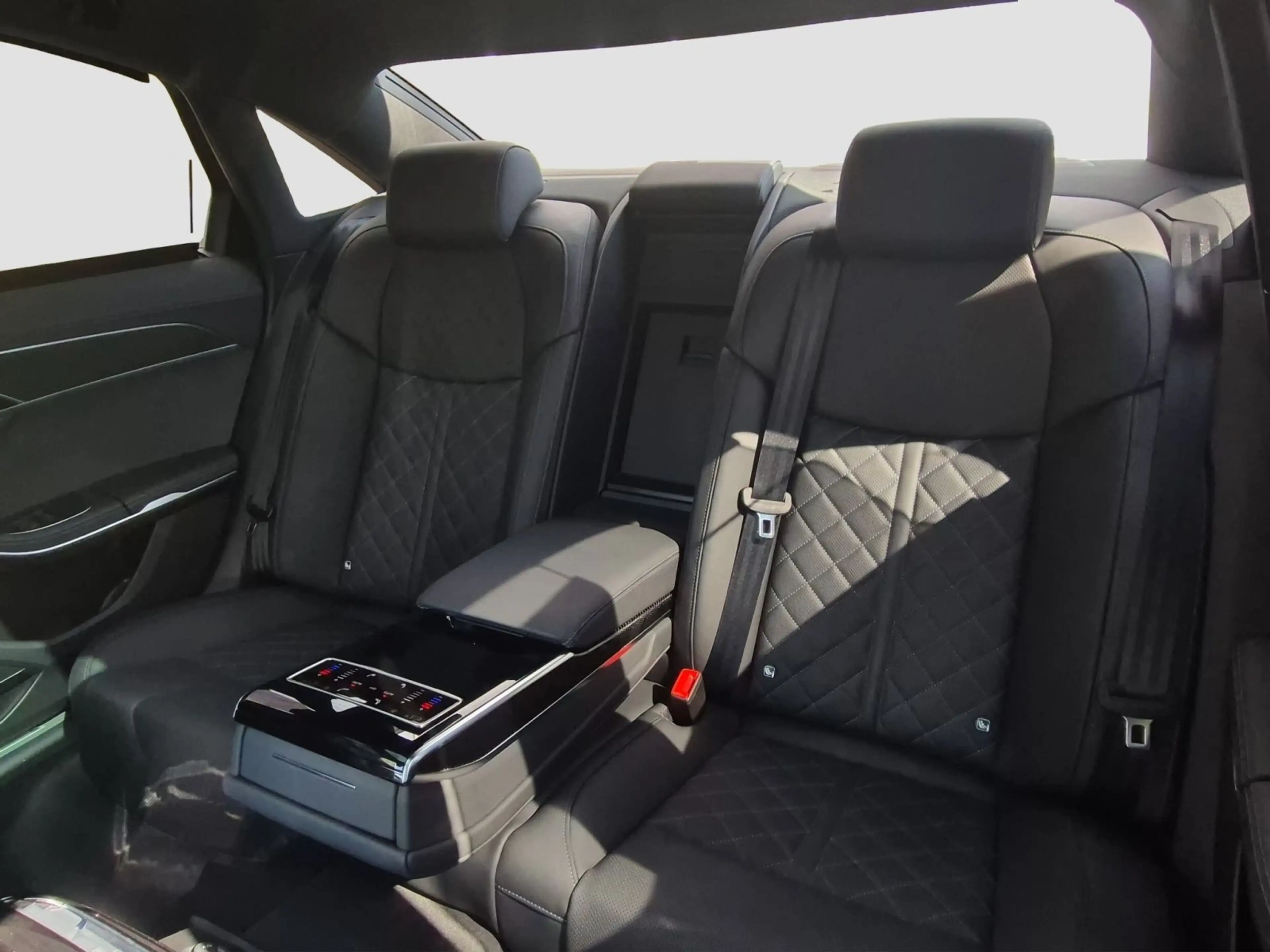 Audi S8 TFSI 420(571) kW(PS) tiptronic — photo 14