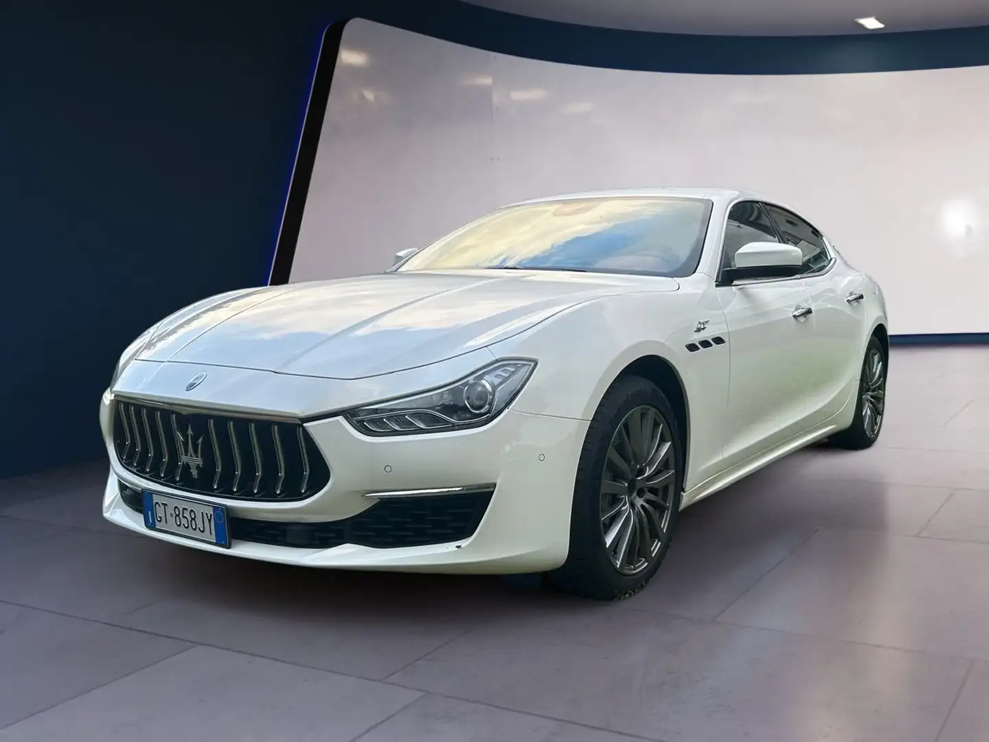 Maserati Ghibli 2.0 mhev gt 330cv rwd auto tetto Bianco - 1