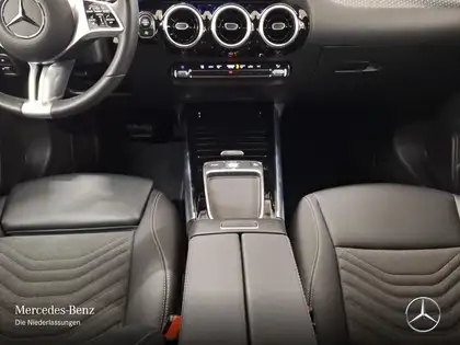 Annonce voiture d'occasion Mercedes-Benz GLA 180 - CARADIZE