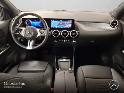 Annonce voiture d'occasion Mercedes-Benz GLA 180 - CARADIZE
