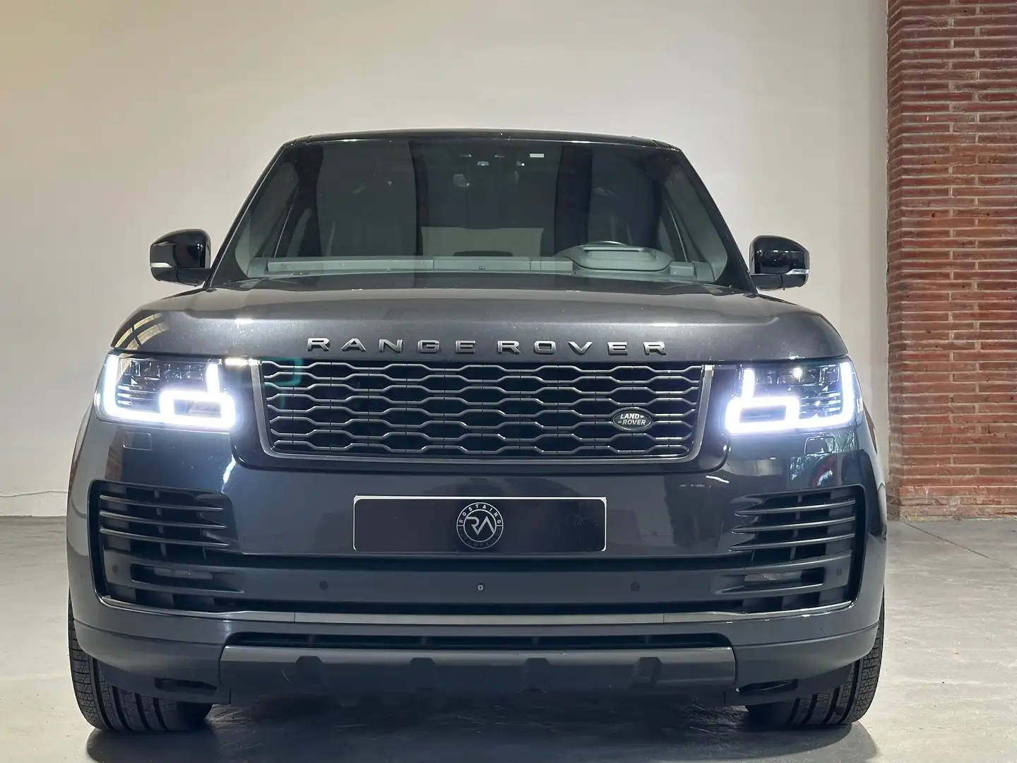 Land Rover Range Rover Range Rover 5.0 V8 SC Vogue (EU6d-TEMP) Grijs - 2