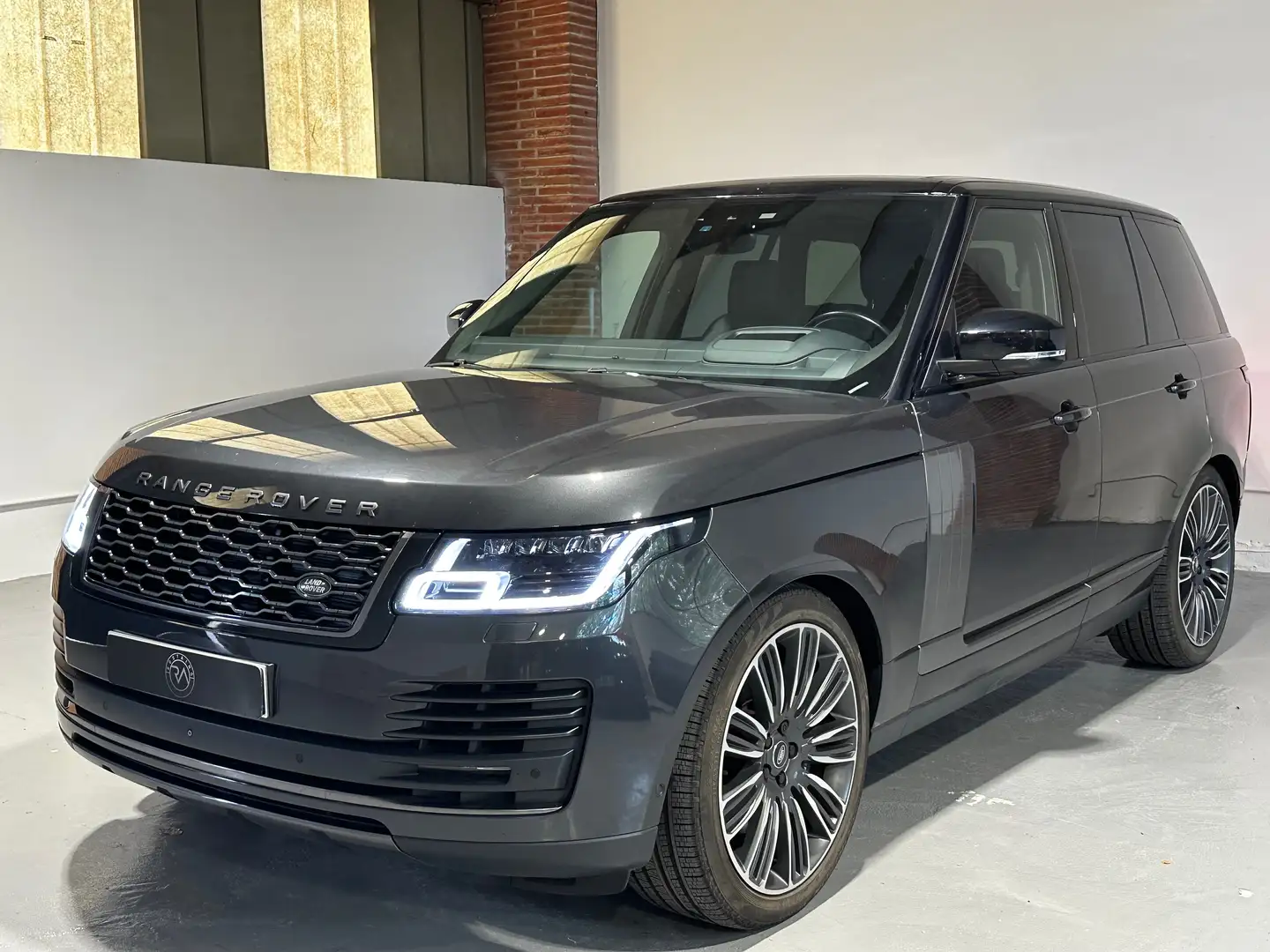 Land Rover Range Rover Range Rover 5.0 V8 SC Vogue (EU6d-TEMP) Grijs - 1