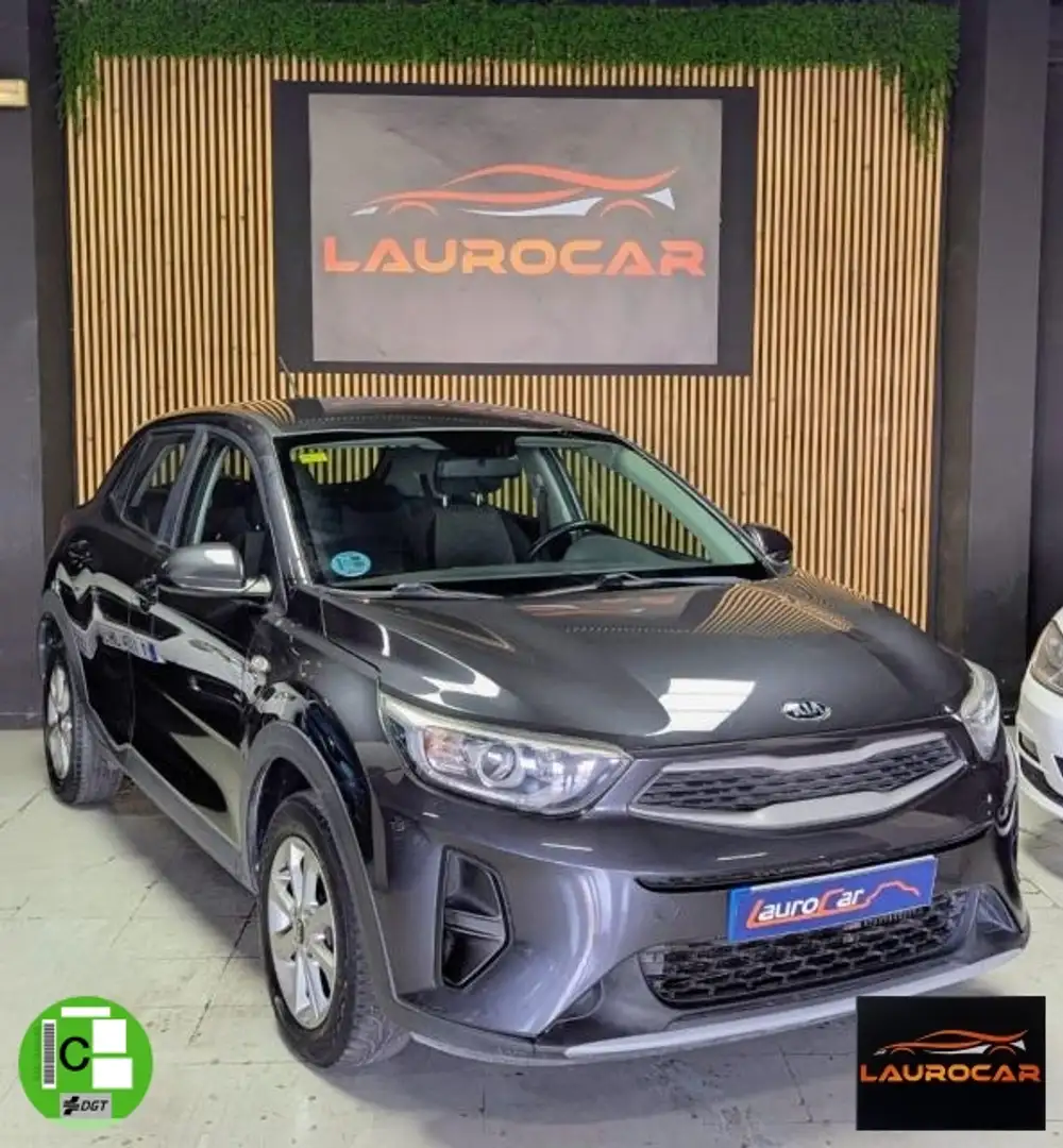Kia Stonic 1.6 CRDi 110 CV Urban Gris - 2