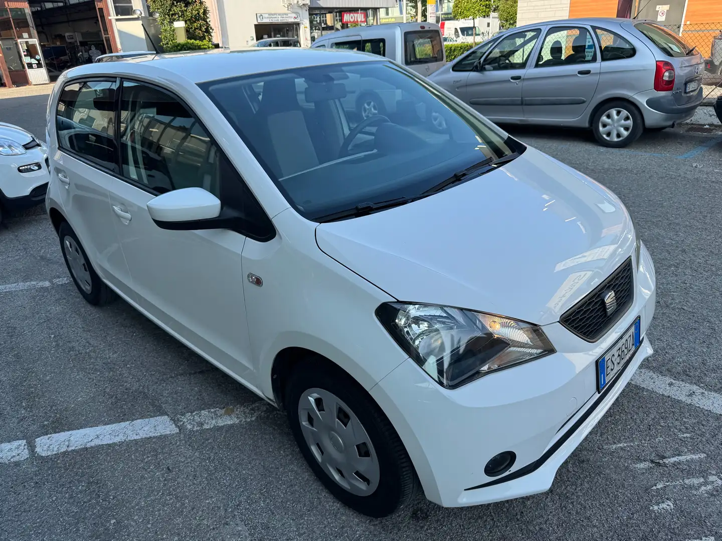 SEAT Mii 5p 1.0 ecofuel Reference 68cv,UNICO PROP.,CLIMA,RA Bianco - 2