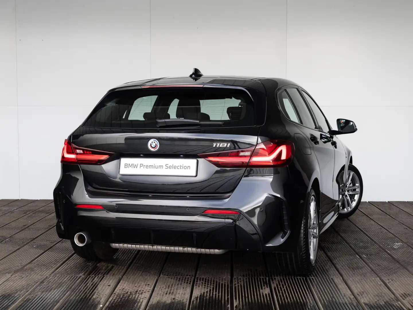 BMW 118 1 Serie 5-deurs 118i | M Sportpakket | Sportstoele Zwart - 2