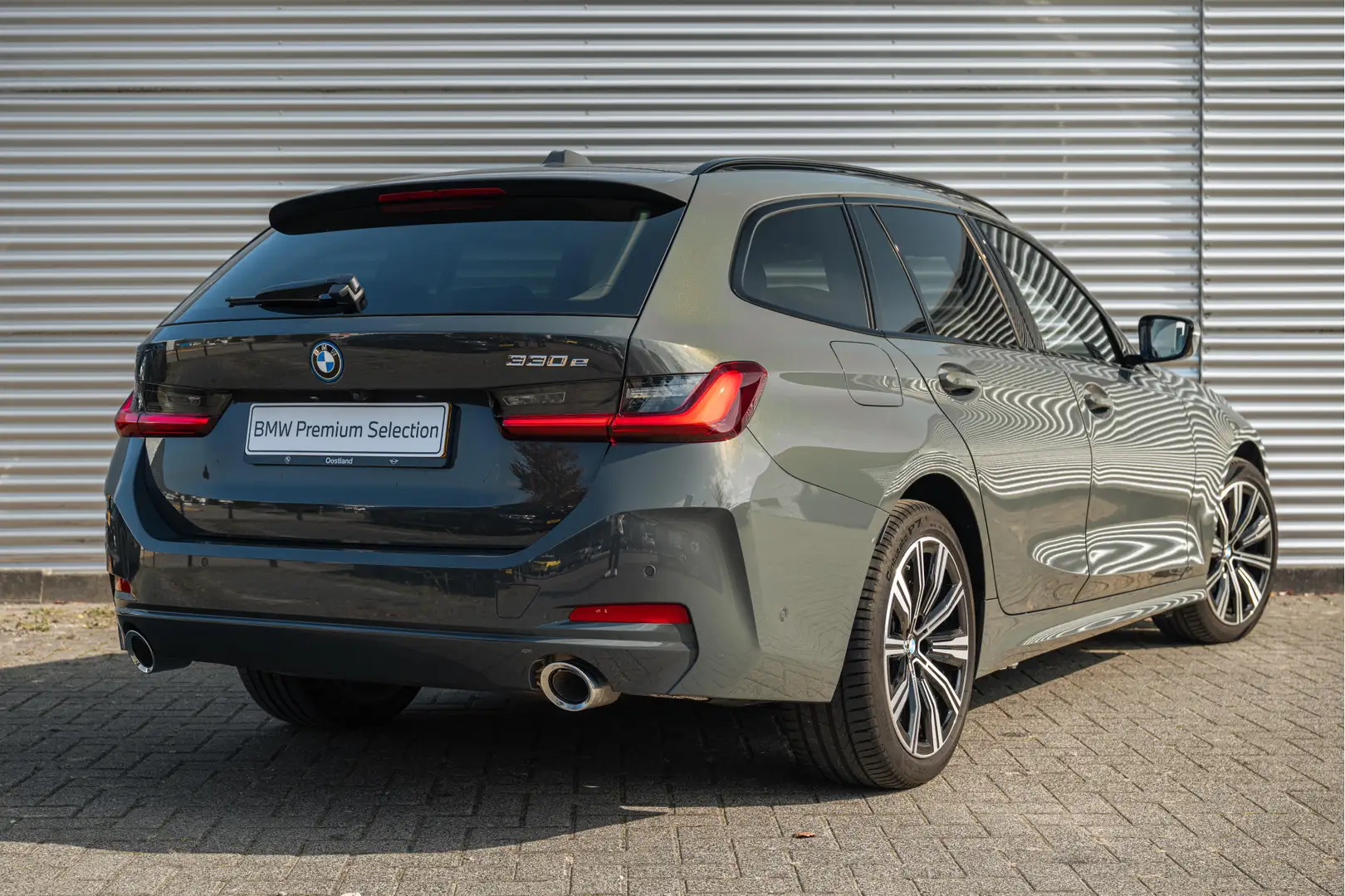BMW 330 3 Serie Touring 330e Automaat / Achteruitrijcamera Grau - 2
