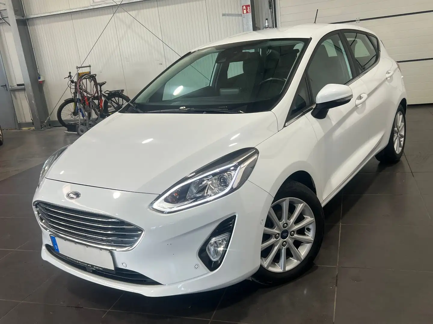 Ford Fiesta 1.5 TDCi **LED*Navi*SHZ*PDC*Tempomat** Weiß - 1
