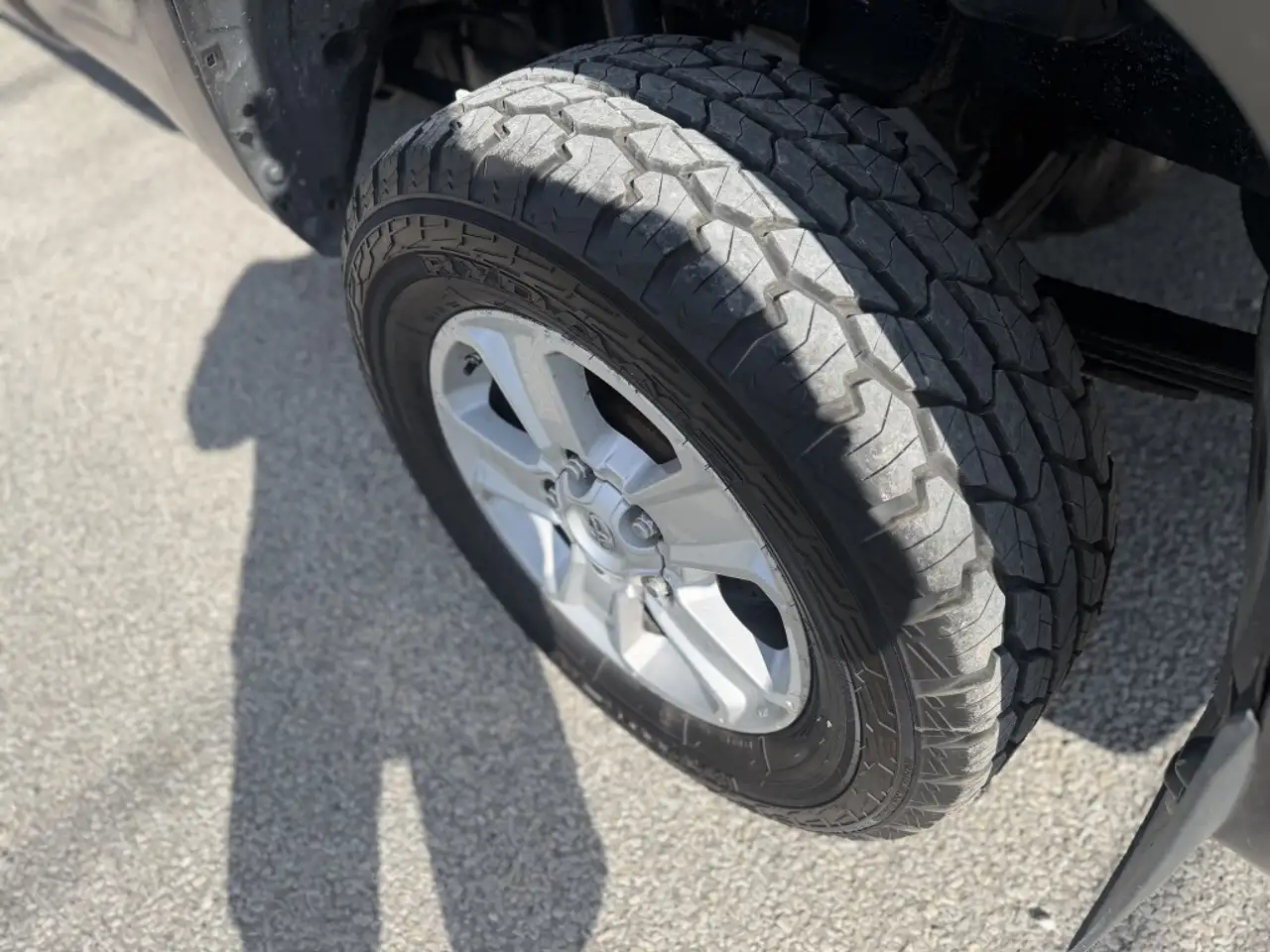 Toyota Tundra снимка Toyota Tundra