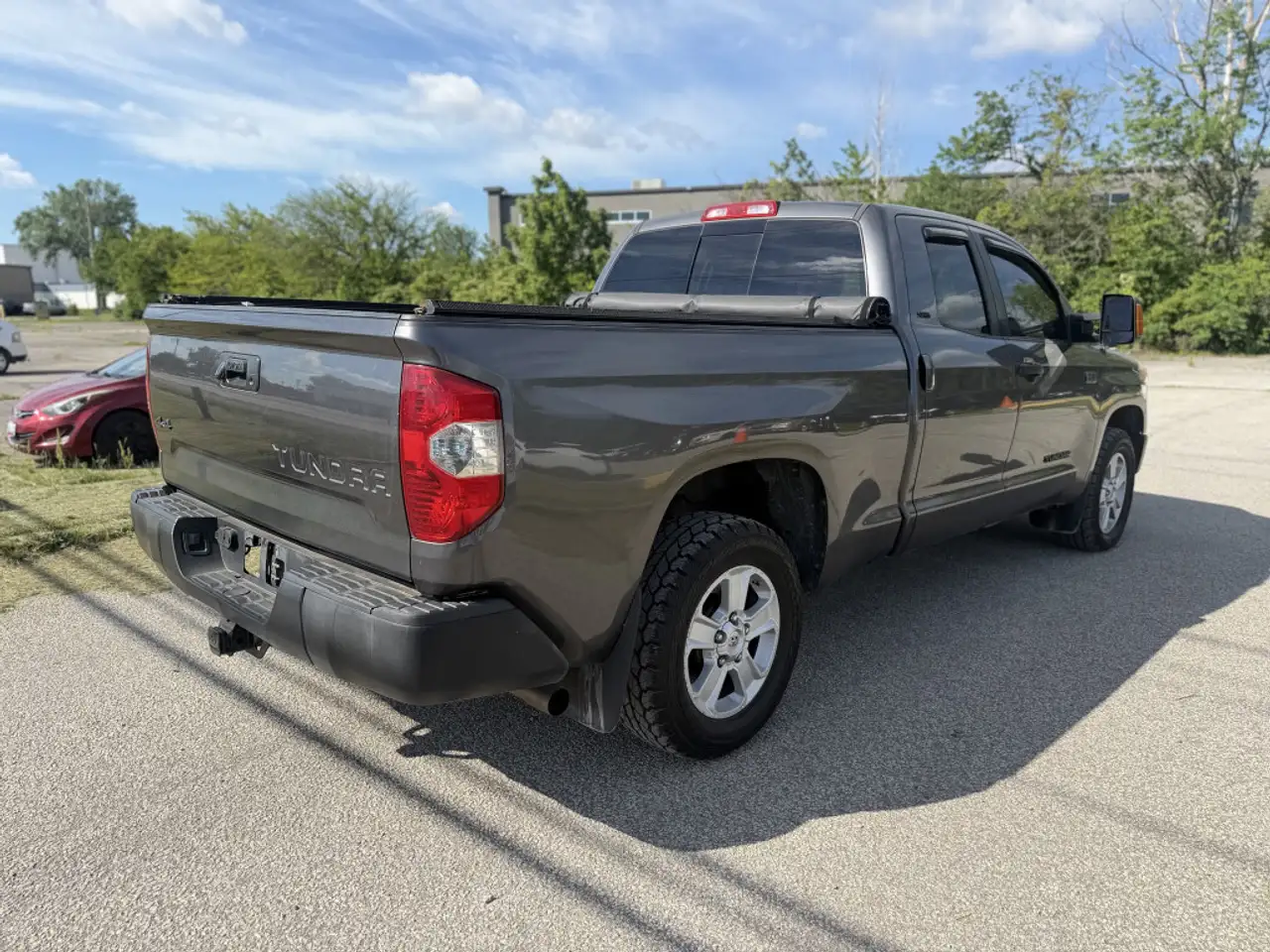 Toyota Tundra снимка Toyota Tundra