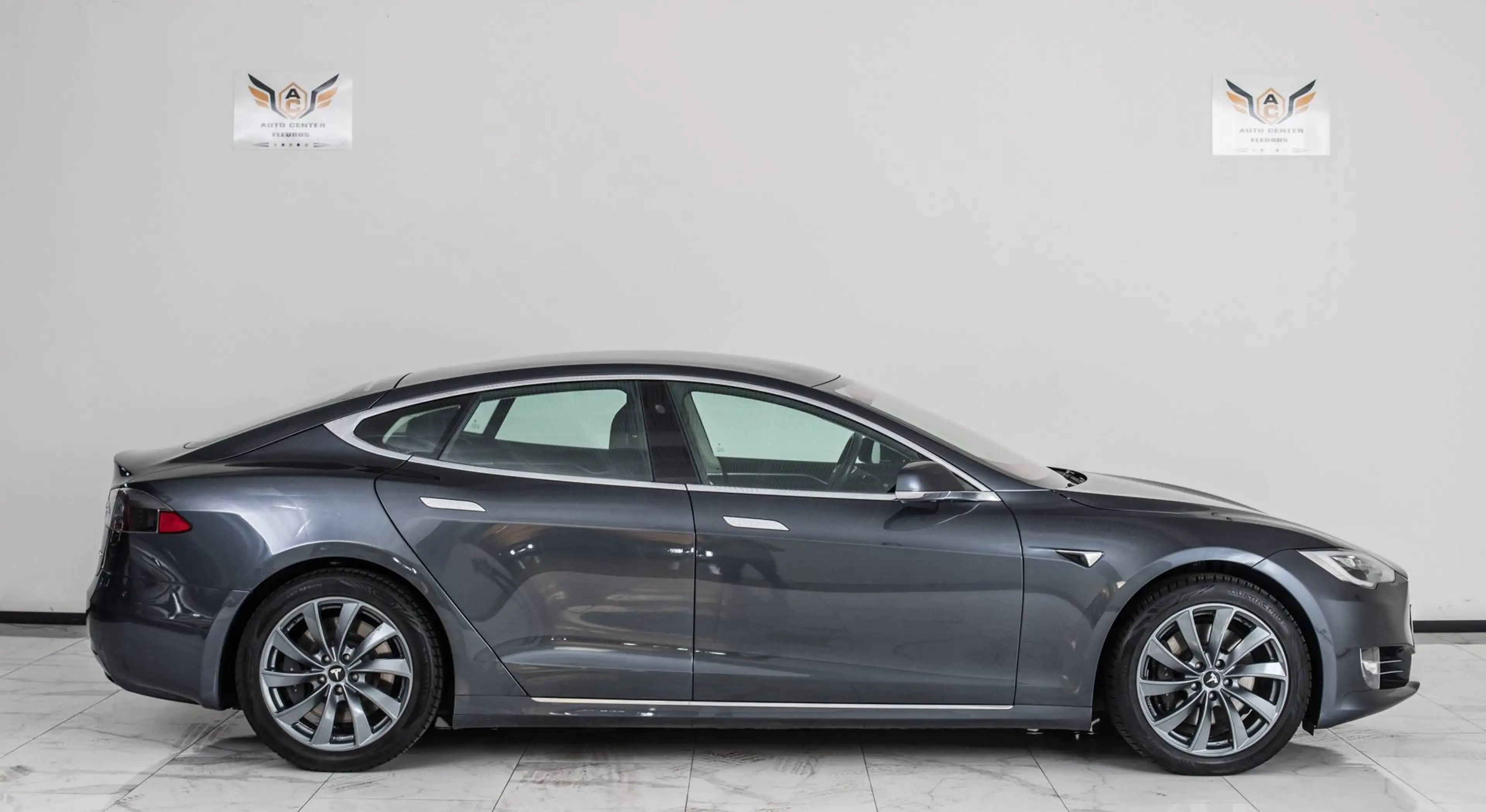 Tesla Model S 100D — photo 8
