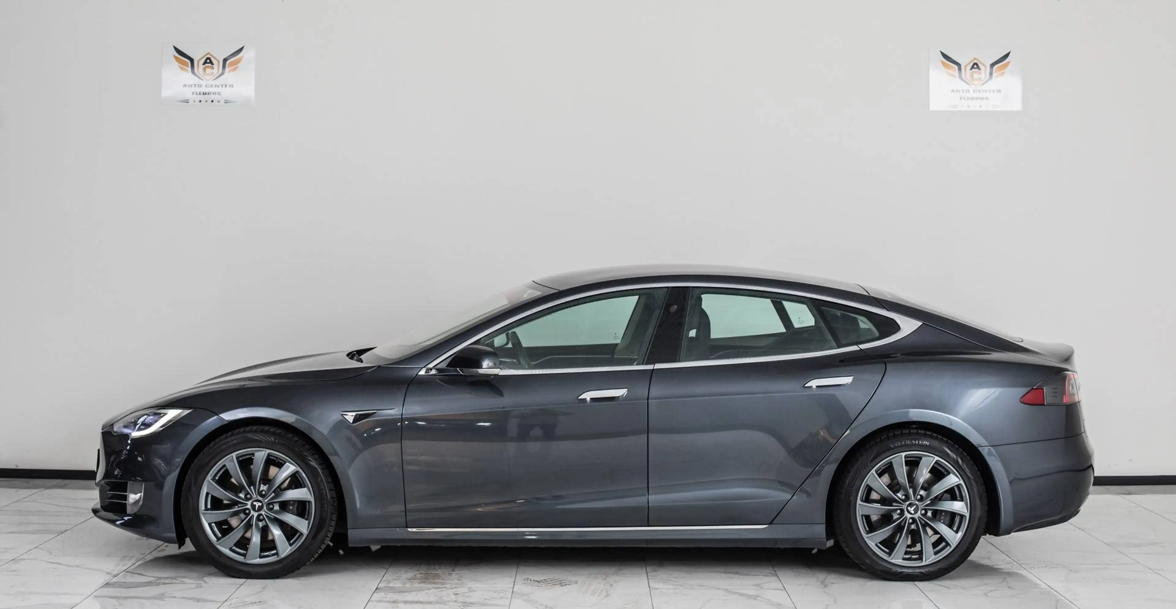 Tesla Model S 100D — photo 9