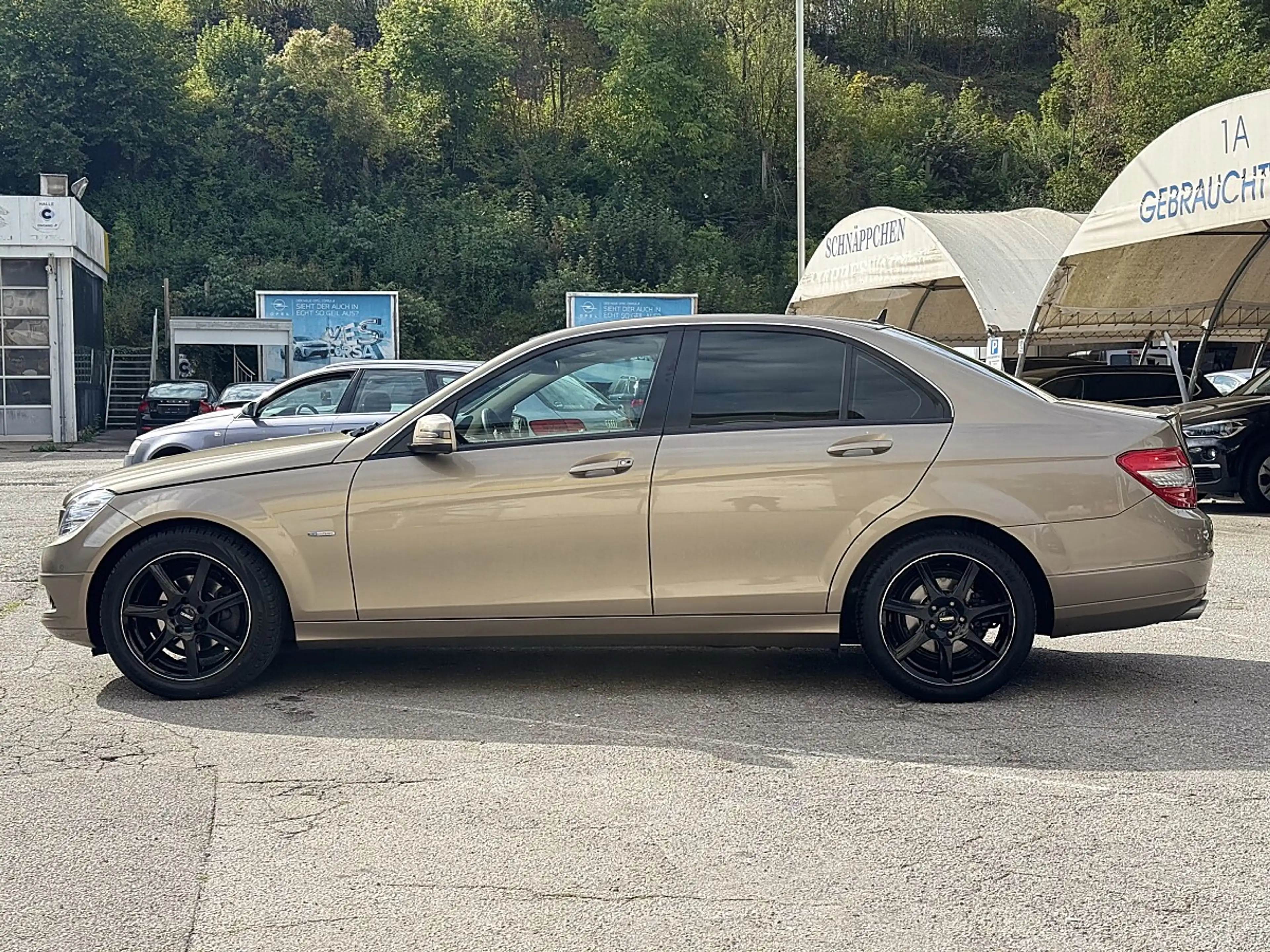 Mercedes-Benz C 180 CGI Classic BlueEfficiency Aut.+TEMPOMAT+Sitzhe... — photo 4