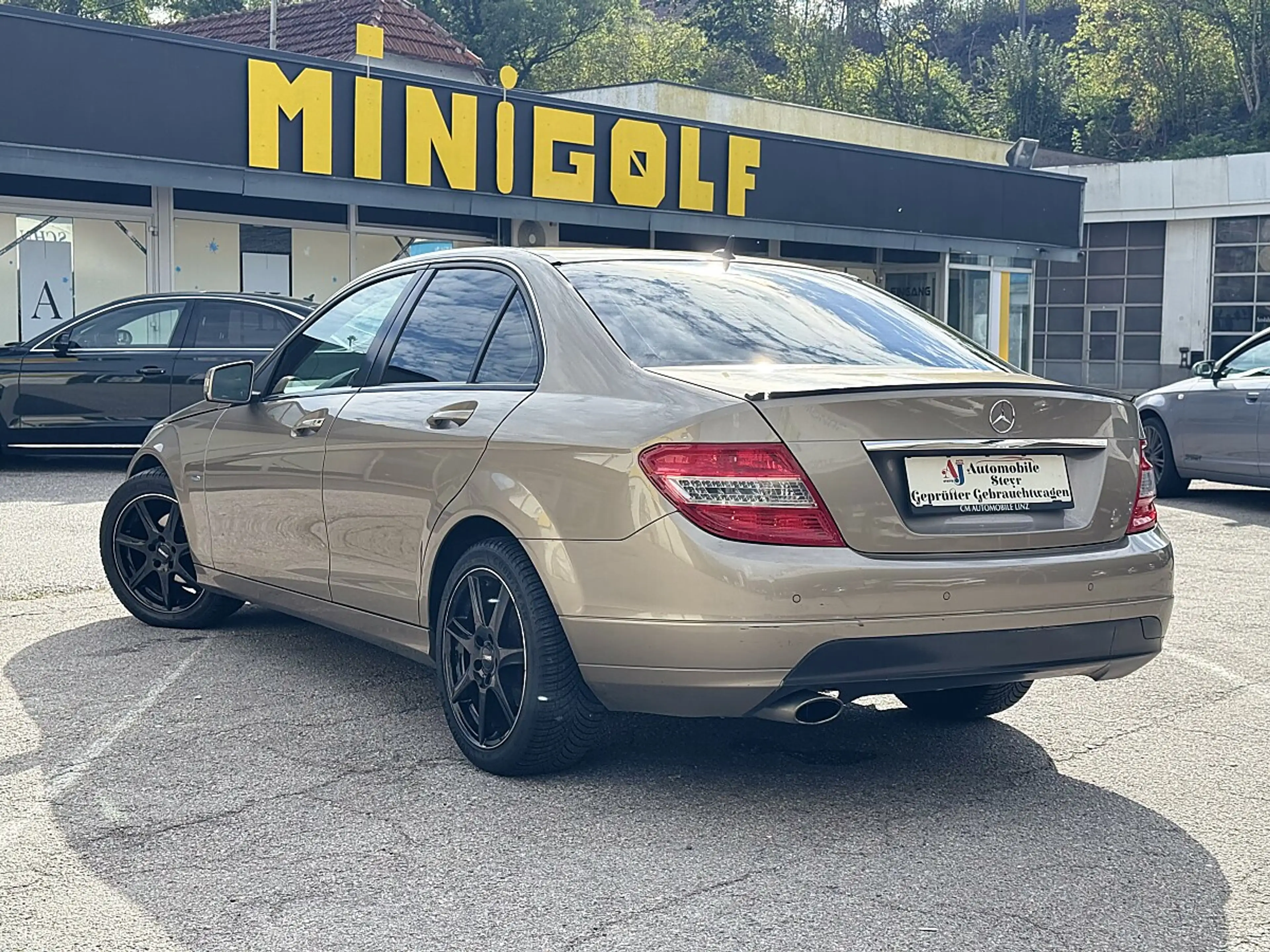 Mercedes-Benz C 180 CGI Classic BlueEfficiency Aut.+TEMPOMAT+Sitzhe... — photo 5