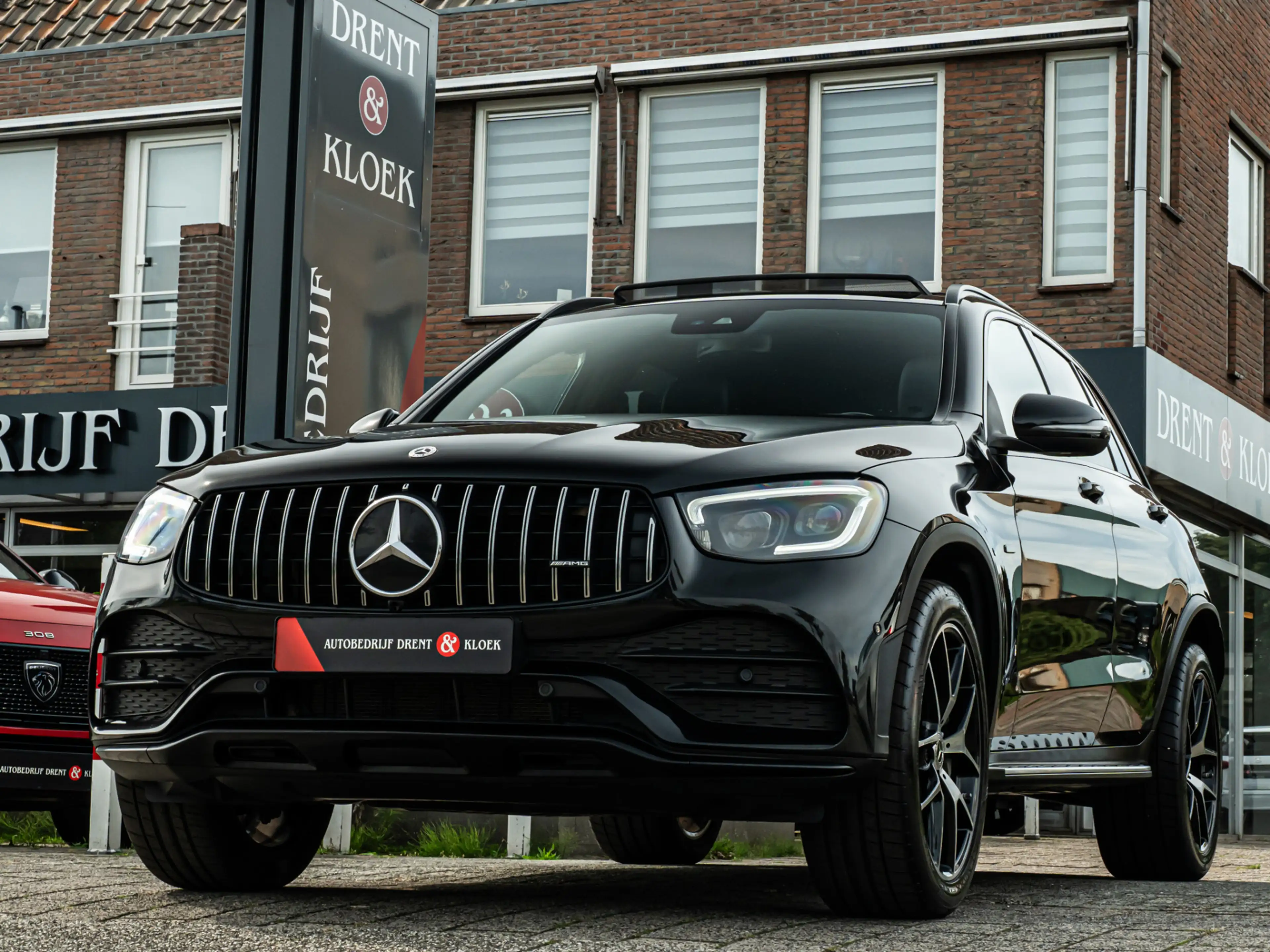 Mercedes-Benz GLC 300 300e 4MATIC Premium AMG PANO 20 INCH CAMERA MEMORY — photo 23