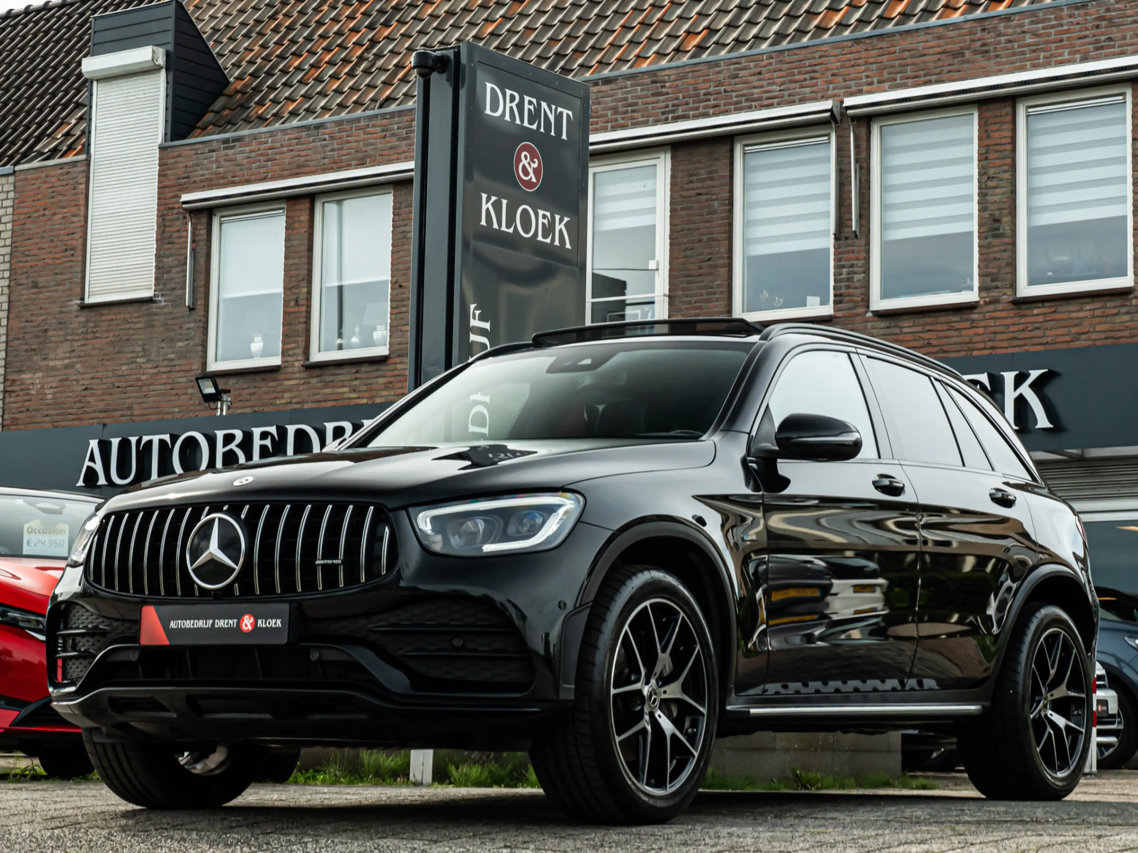 Mercedes-Benz GLC 300 300e 4MATIC Premium AMG PANO 20 INCH CAMERA MEMORY