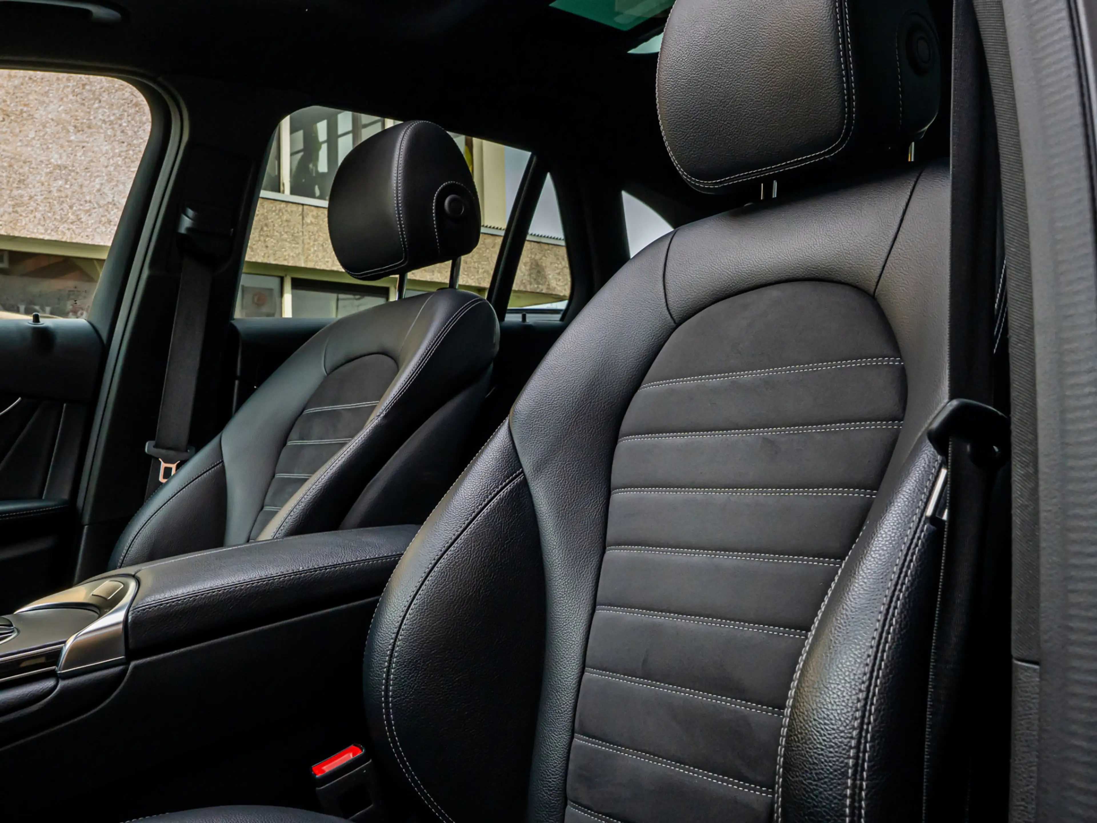 Mercedes-Benz GLC 300 300e 4MATIC Premium AMG PANO 20 INCH CAMERA MEMORY — photo 24