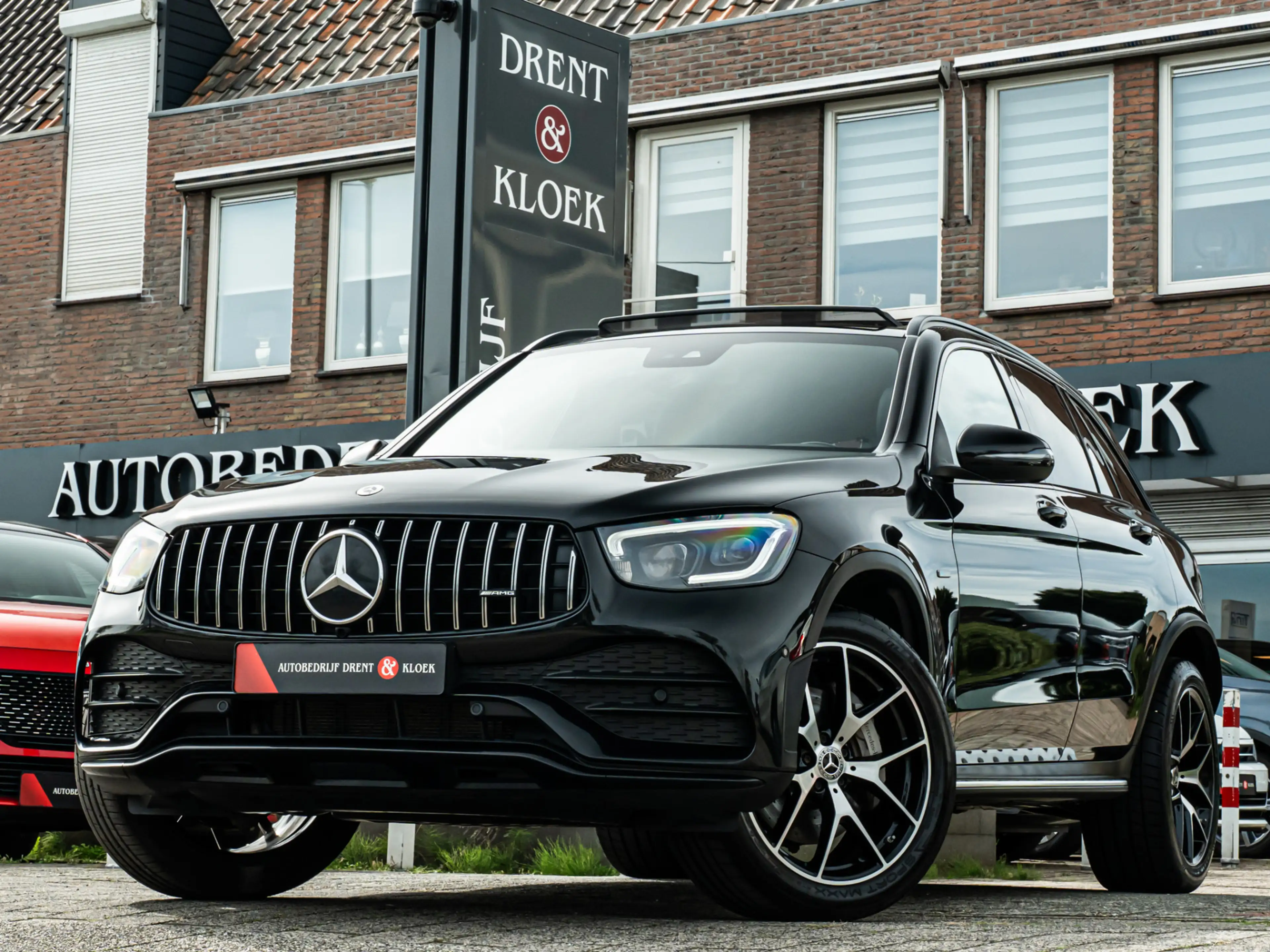 Mercedes-Benz GLC 300 300e 4MATIC Premium AMG PANO 20 INCH CAMERA MEMORY — photo 5