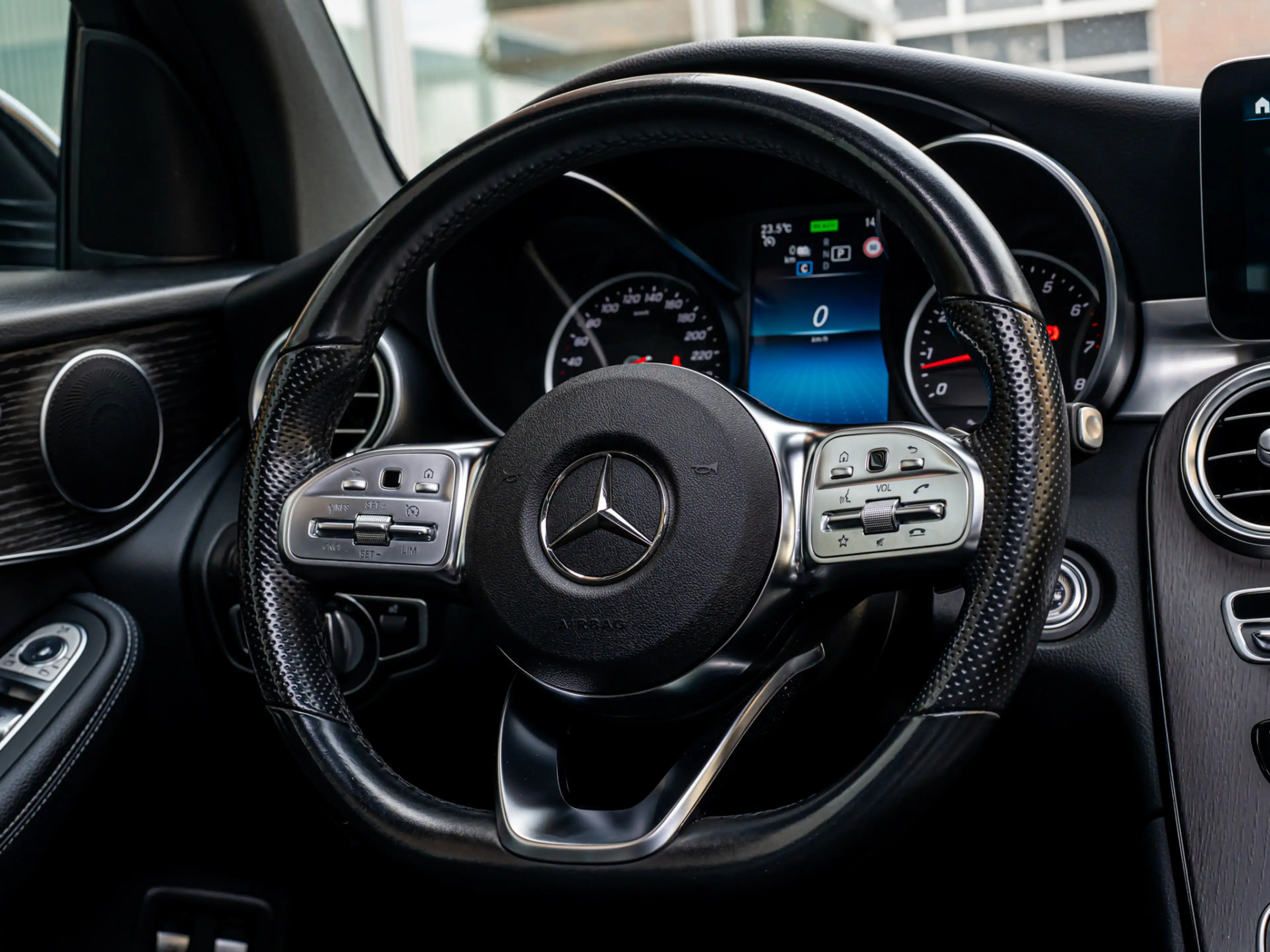 Mercedes-Benz GLC 300 300e 4MATIC Premium AMG PANO 20 INCH CAMERA MEMORY — photo 14