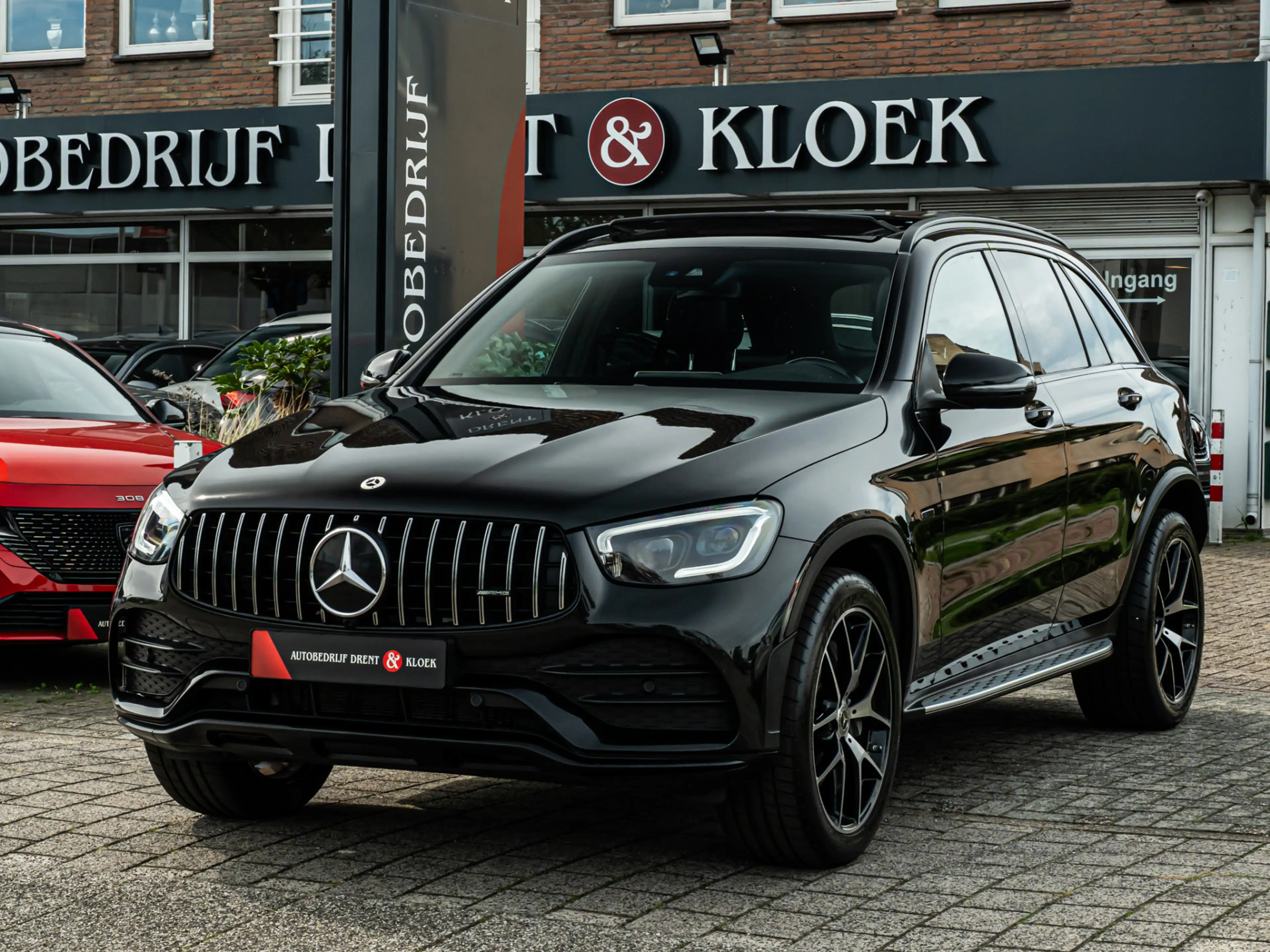 Mercedes-Benz GLC 300 300e 4MATIC Premium AMG PANO 20 INCH CAMERA MEMORY — photo 37