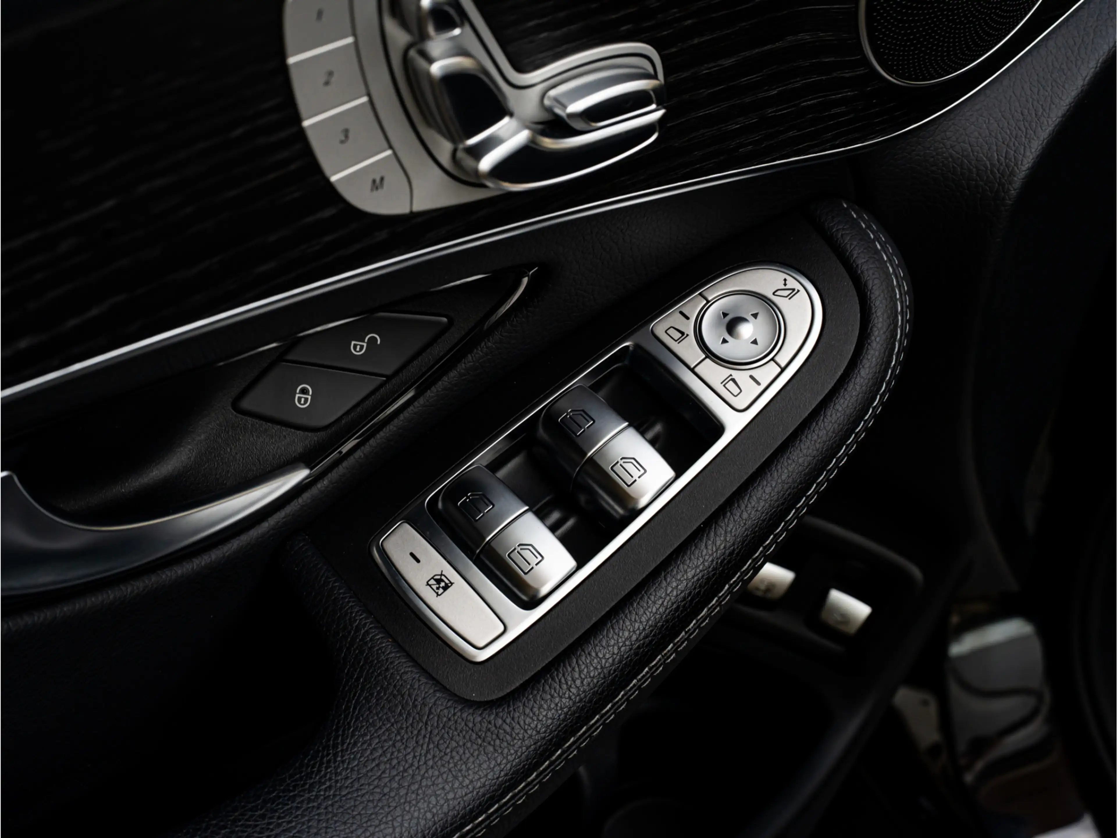 Mercedes-Benz GLC 300 300e 4MATIC Premium AMG PANO 20 INCH CAMERA MEMORY — photo 15