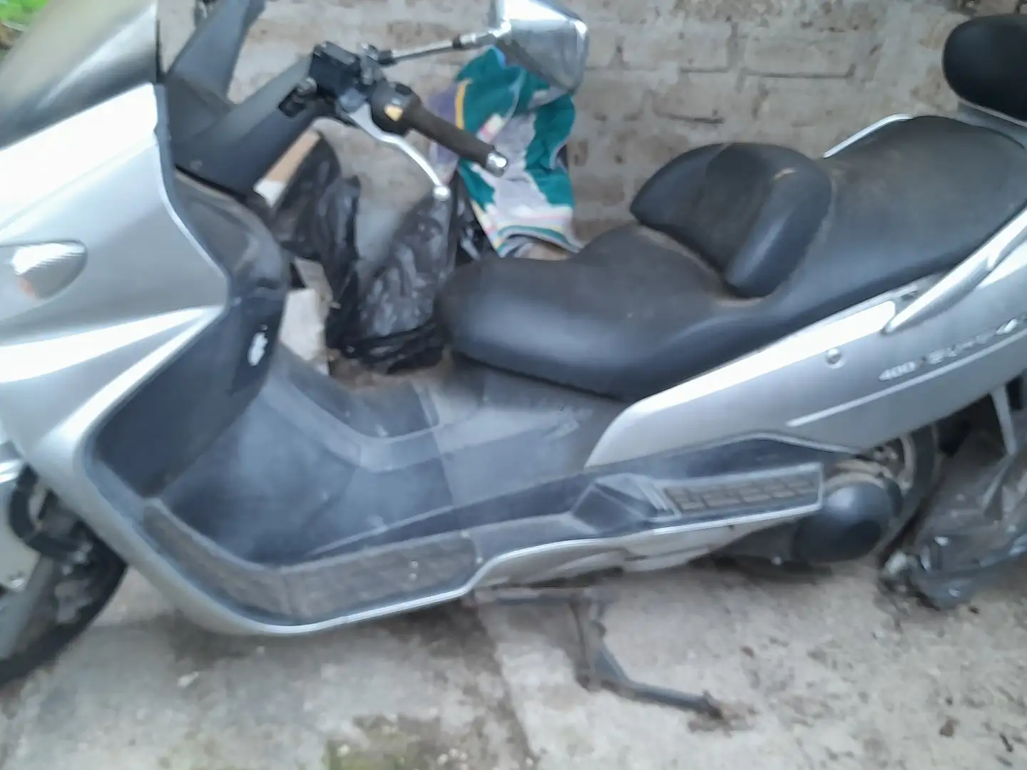 Suzuki Burgman 400 Gris - 1