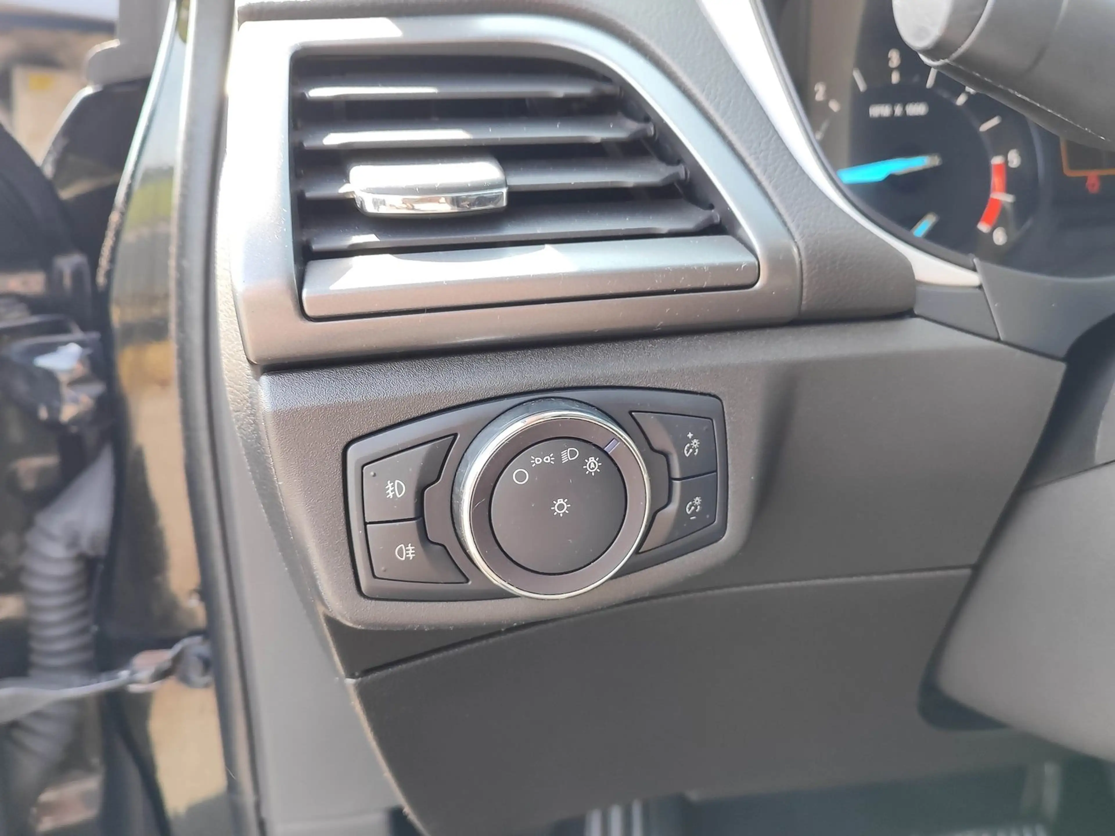 Ford Mondeo Turnier Business Edt. *LED*AHK*AUTOMATIK* — photo 15