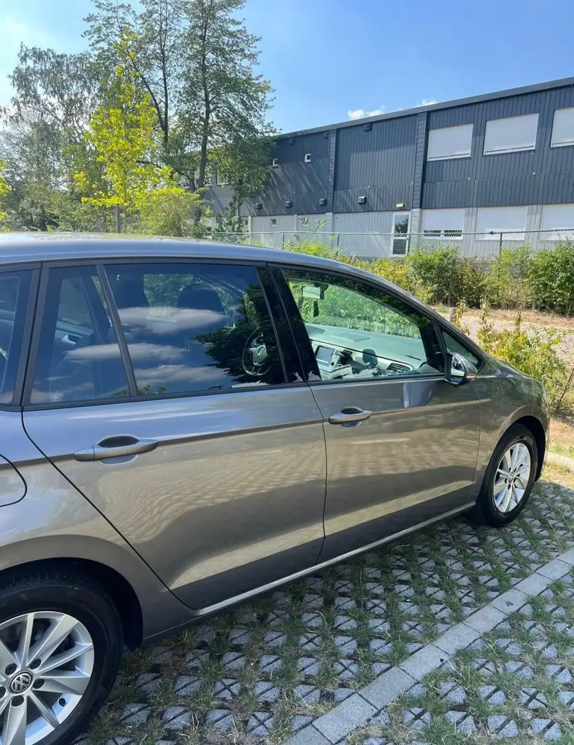 Volkswagen Golf Sportsvan 1.4 TSI (BlueMotion Technology) DSG Highline - 2