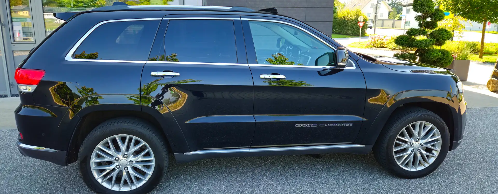 Jeep Grand Cherokee Grand Cherokee 3,0 V6 CRD SummitSummit Schwarz - 1
