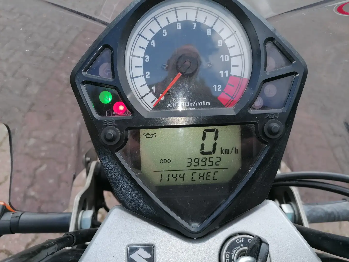 Suzuki SV 650 Negro - 2