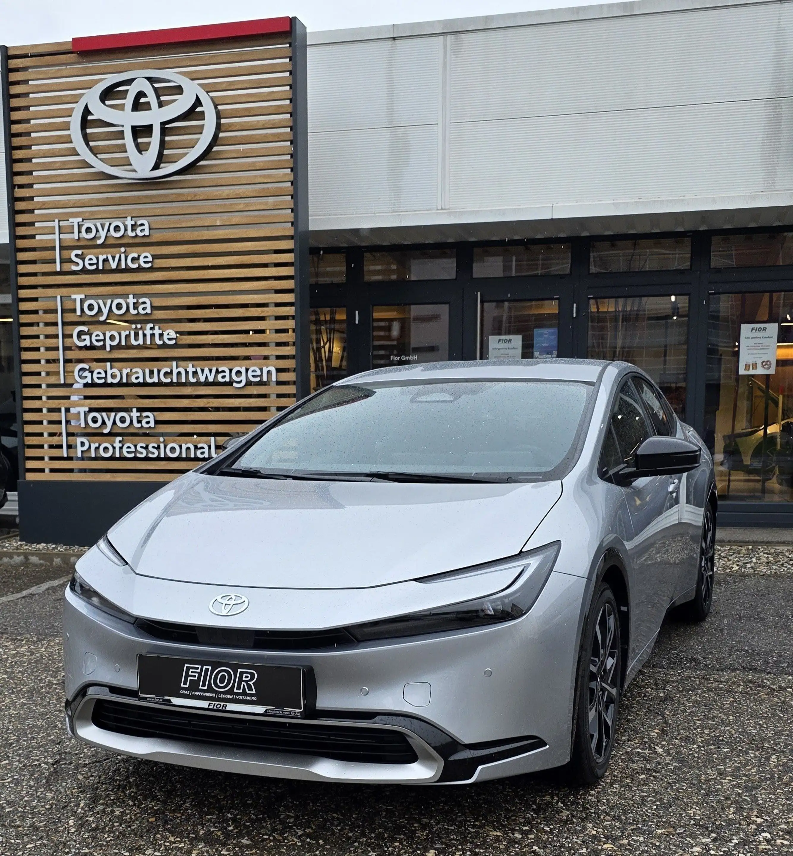 Toyota Prius Plug-in Hybrid Executive