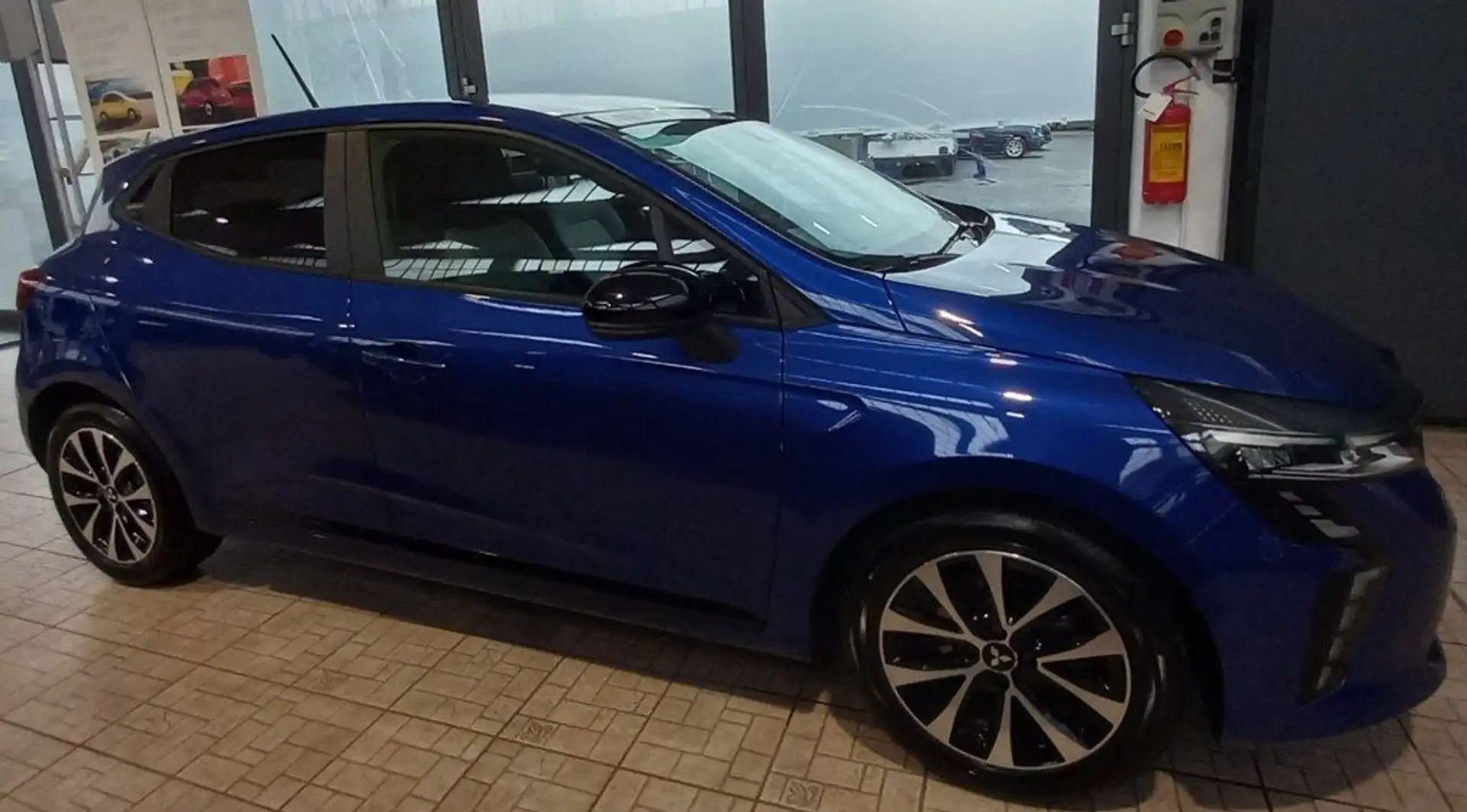 Mitsubishi Colt 1.0L turbo 90 CV Invite Blu/Azzurro - 2