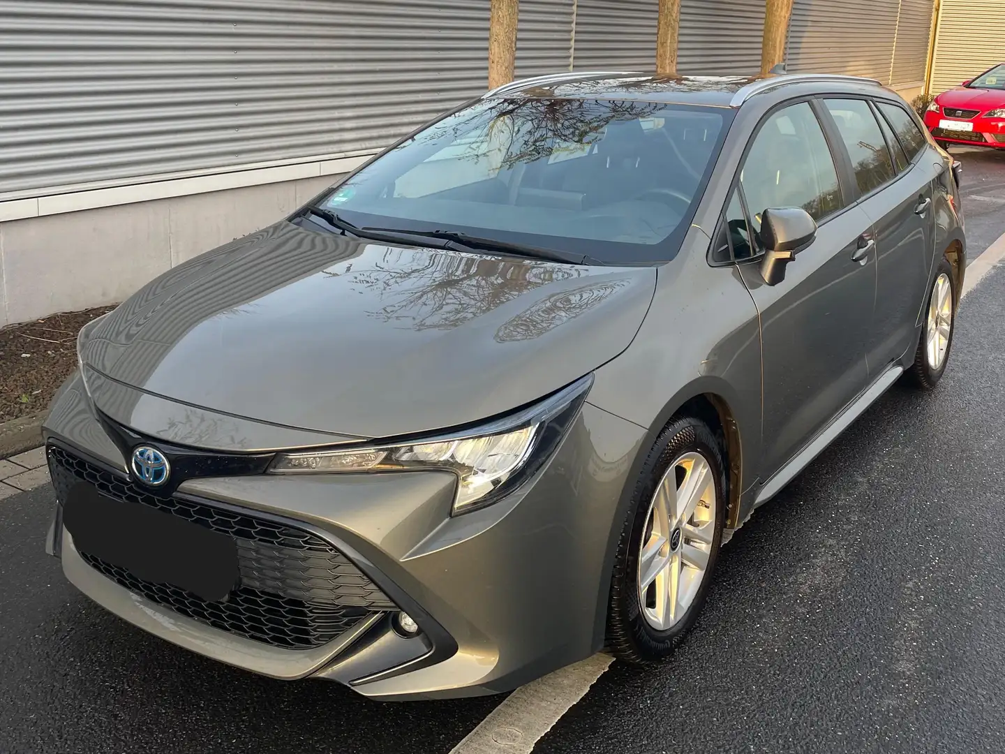 Toyota Corolla Touring Sports Hybrid 1.8 - Business Edition - 1
