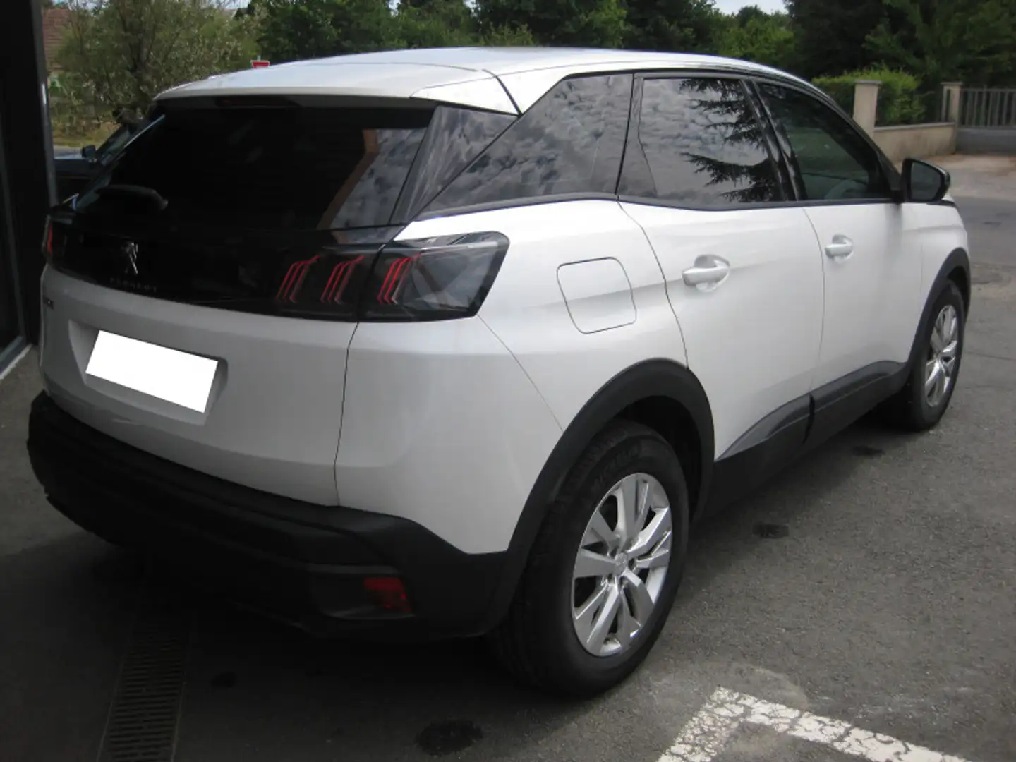Peugeot 3008 1.5 BLUEHDI 130CH S\u0026S ACTIVE PACK EAT8 Blanc - 2