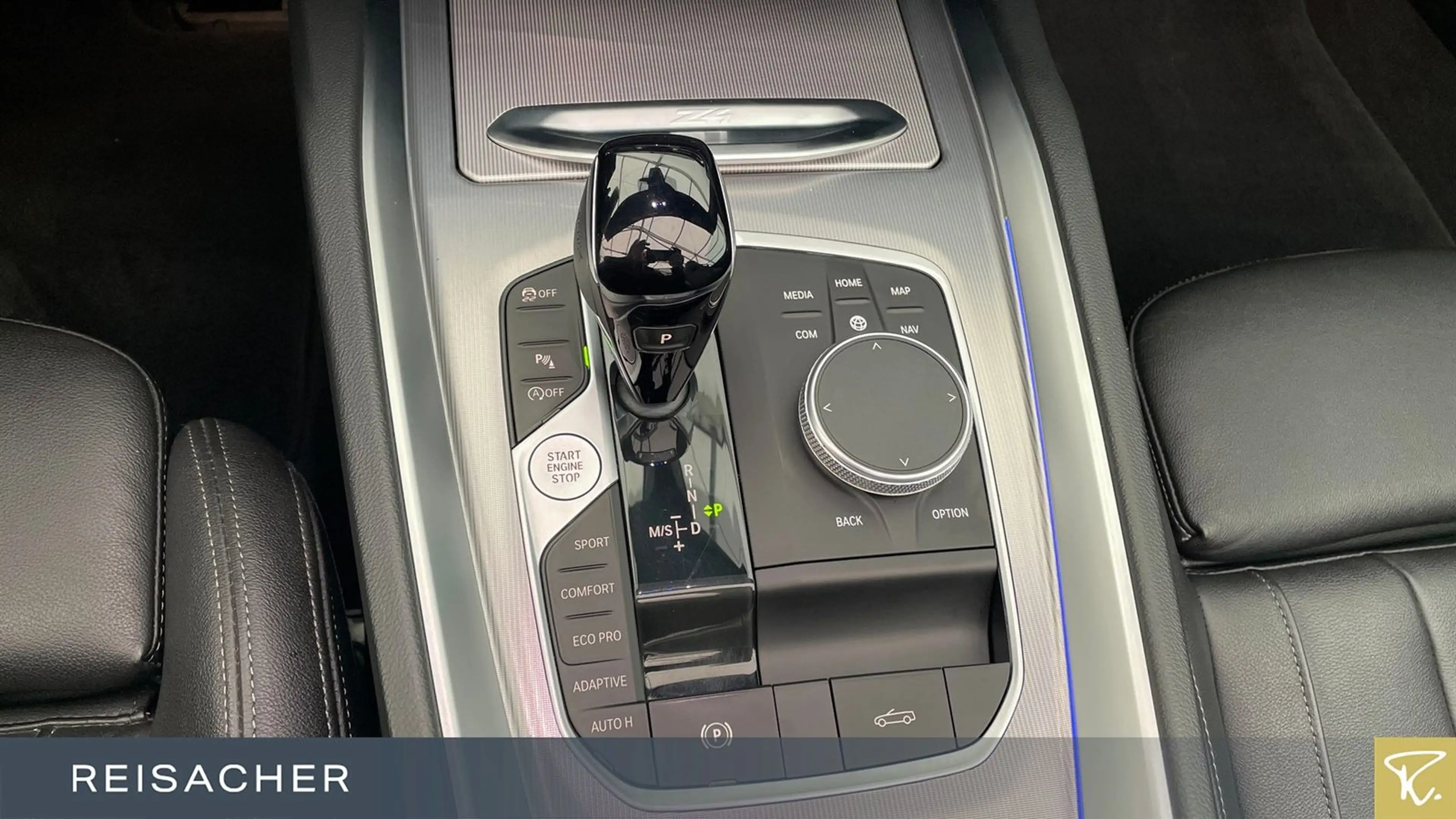 BMW Z4 M LCProf HUD RFK H&K LED SHZ DAB 19"LM — photo 11