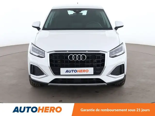 Audi Q2 view 9