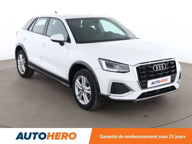 Audi Q2 view 8