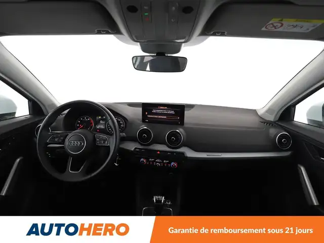 Audi Q2 view 12