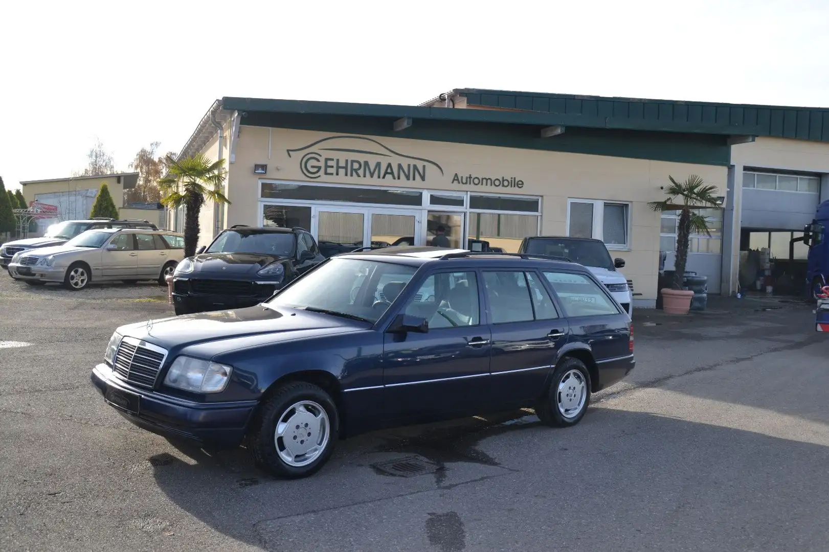 Mercedes-Benz E 250 D T-Model, AHK, Schiebedach, TÜV NEU, Alu Blau - 1
