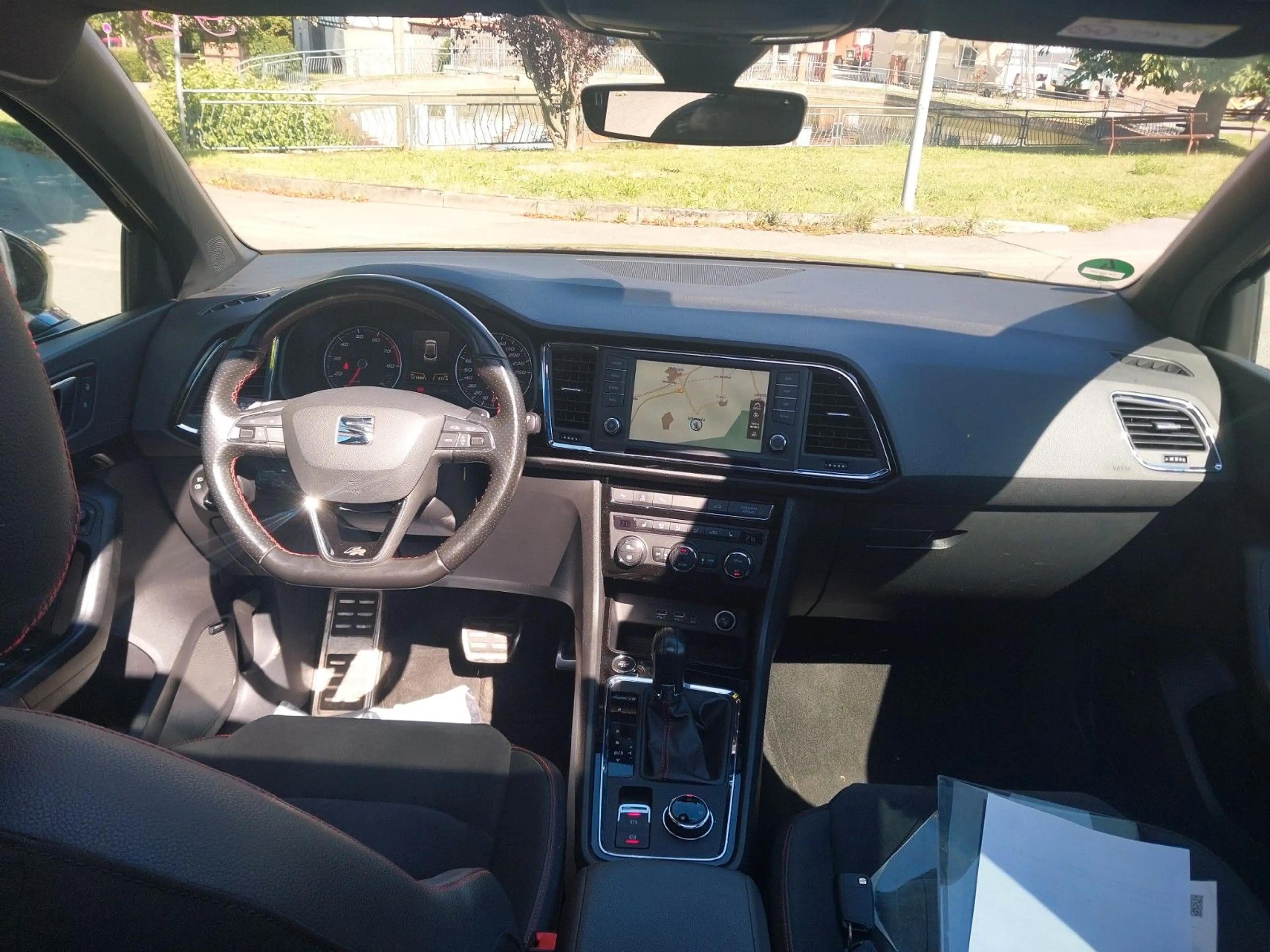 SEAT Ateca FR 4Drive Panorama  AHK LED Navi Allrad — photo 7