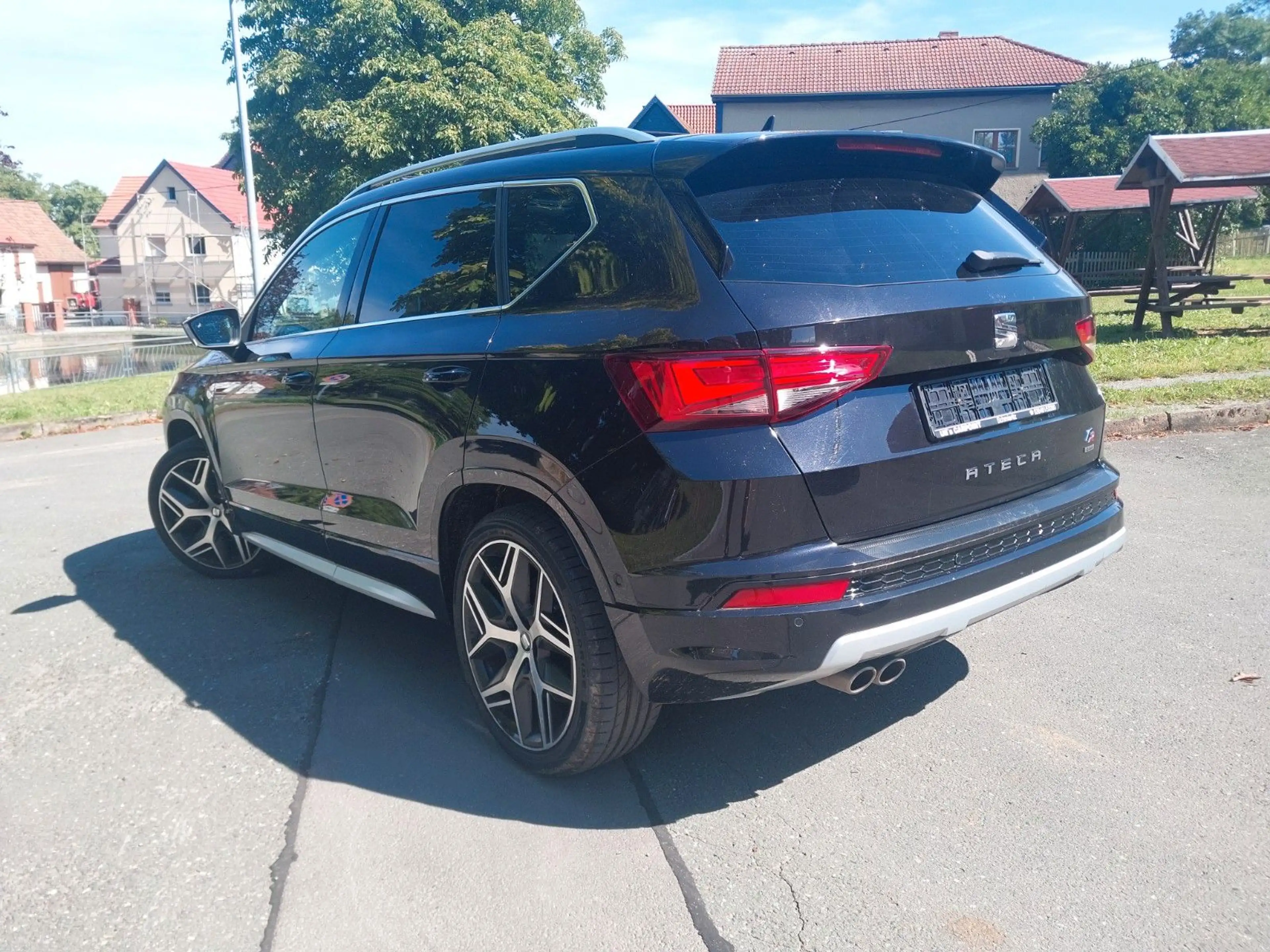 SEAT Ateca FR 4Drive Panorama  AHK LED Navi Allrad — photo 5