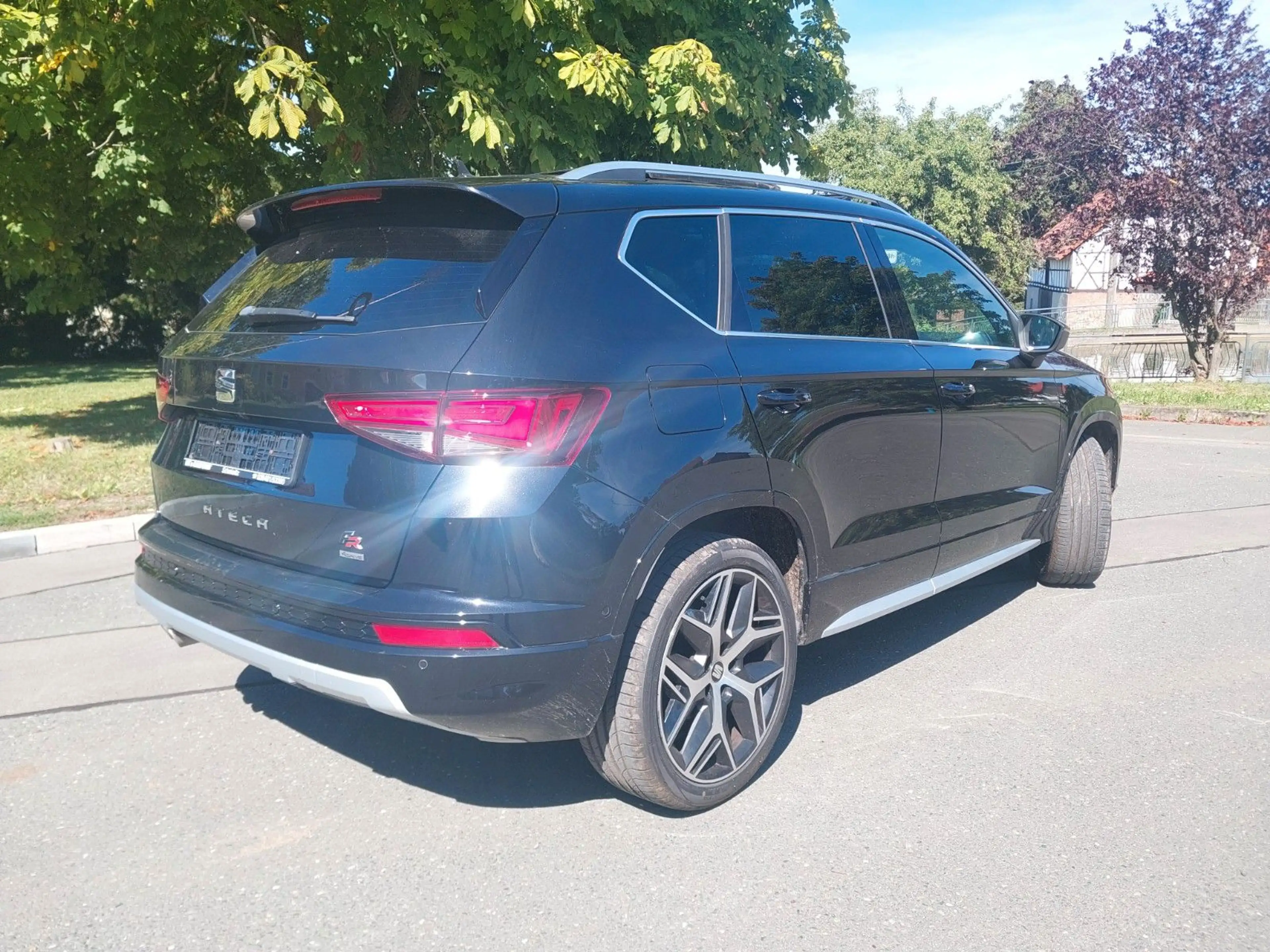 SEAT Ateca FR 4Drive Panorama  AHK LED Navi Allrad — photo 4