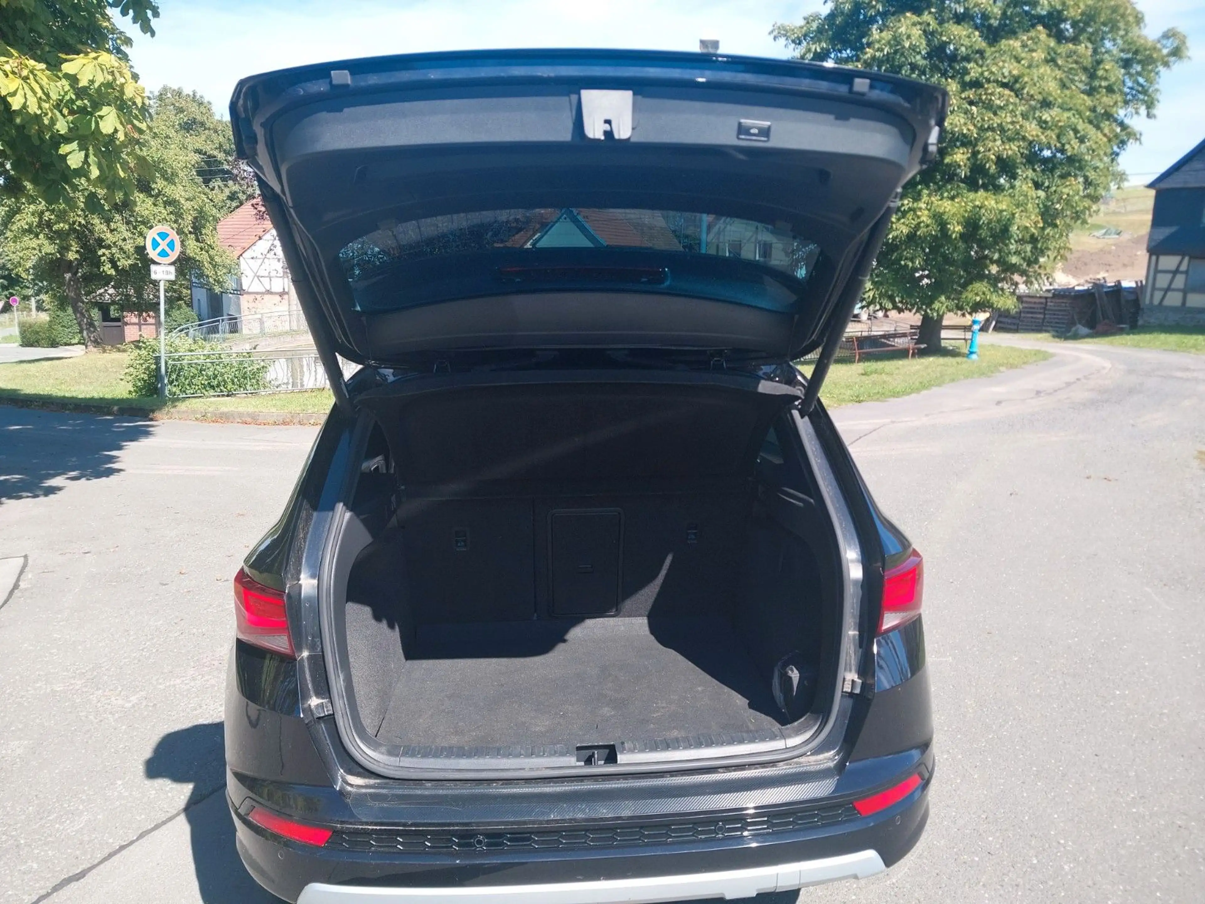 SEAT Ateca FR 4Drive Panorama  AHK LED Navi Allrad — photo 6