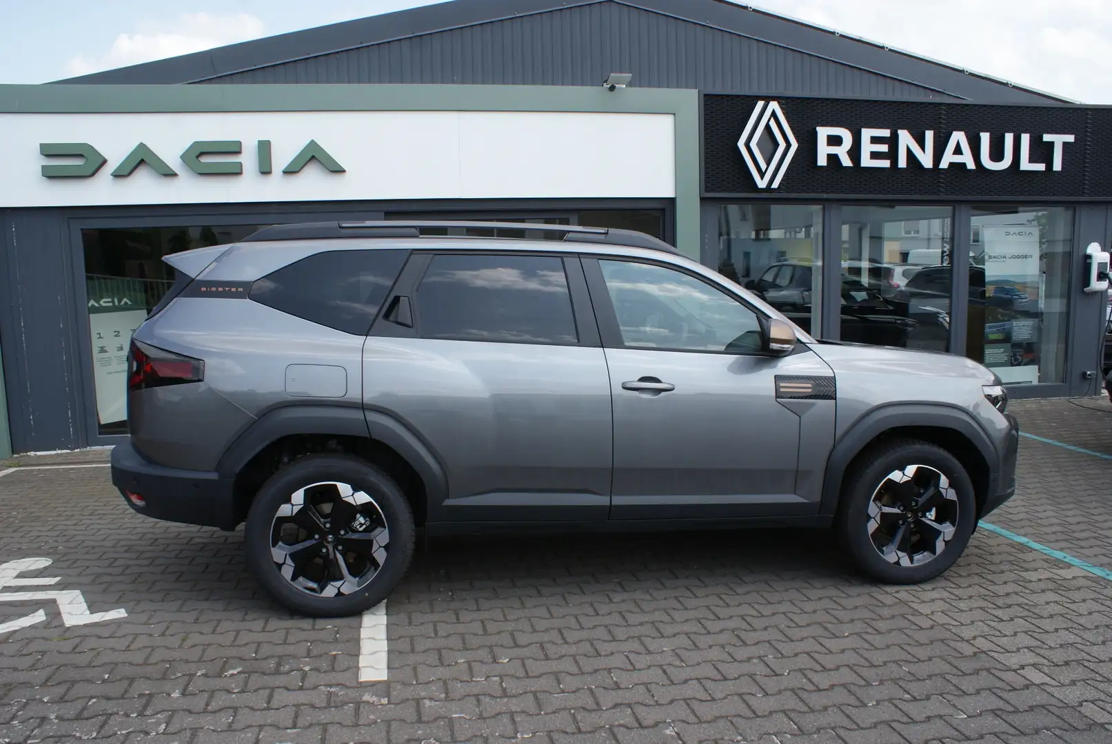 Dacia Bigster Extreme TCe 130 4x4 Grijs - 1