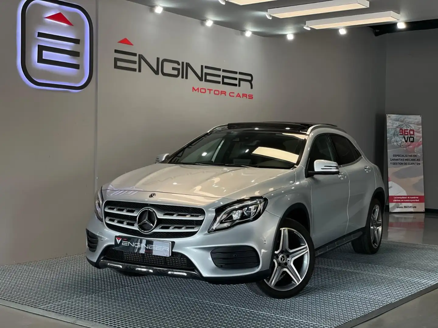 Mercedes-Benz GLA 200 Gris - 1