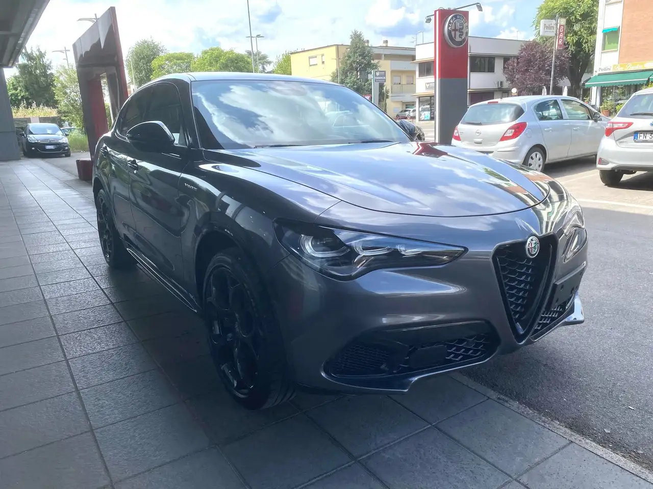 Alfa Romeo Stelvio 2025
