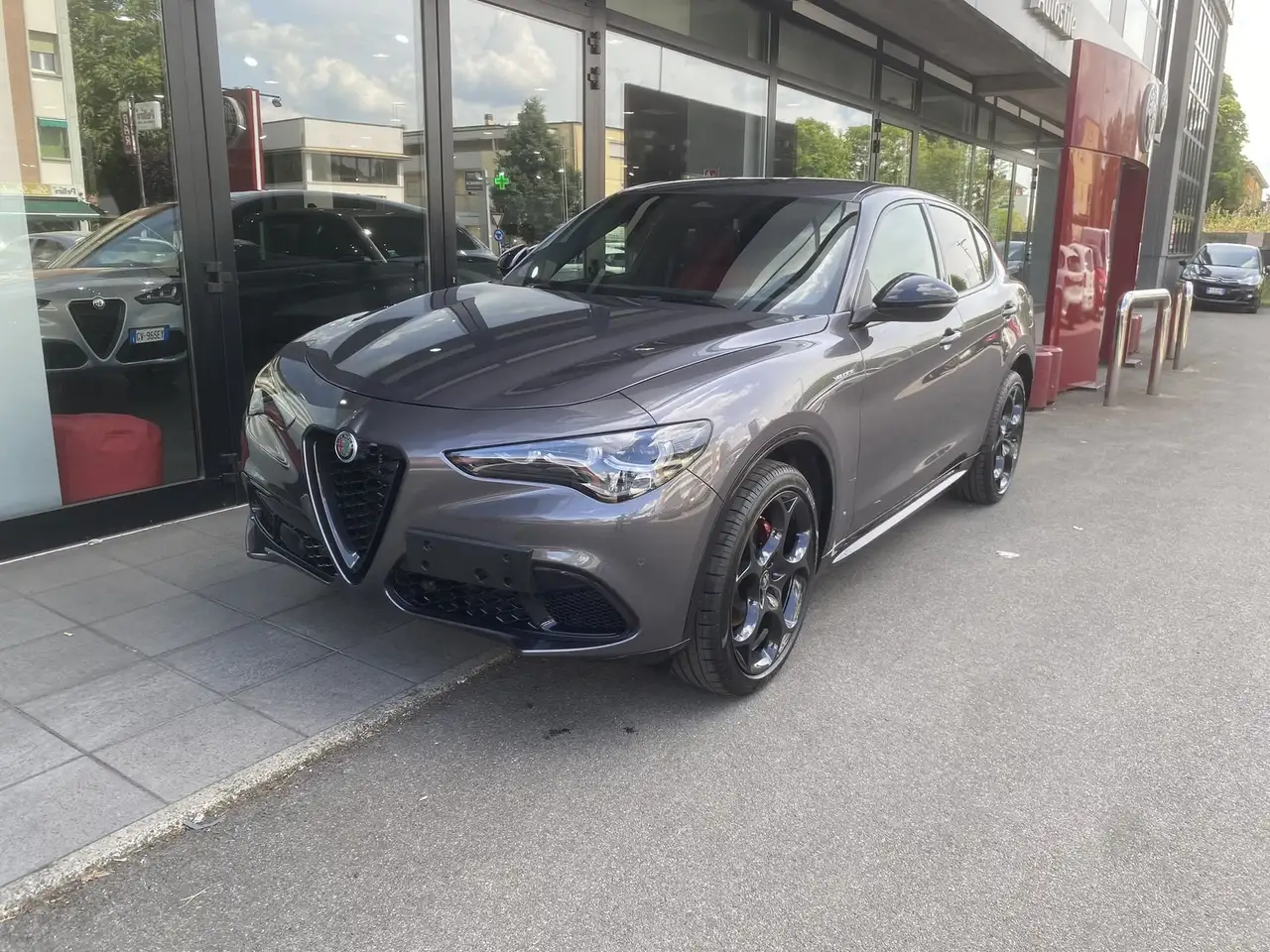 Alfa Romeo Stelvio 2025