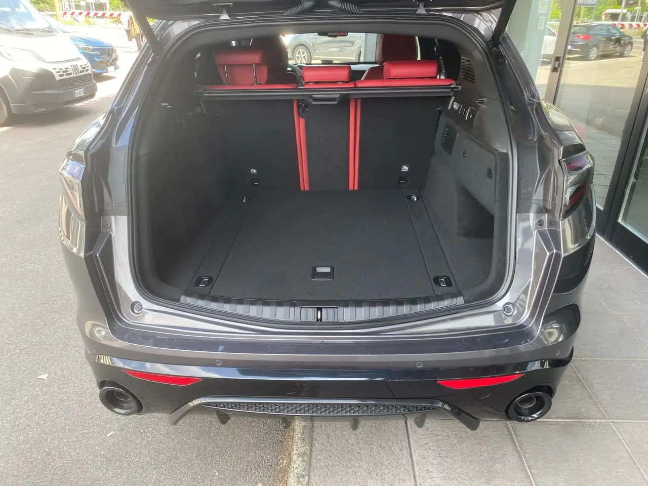 Alfa Romeo Stelvio 2025 — фото 14