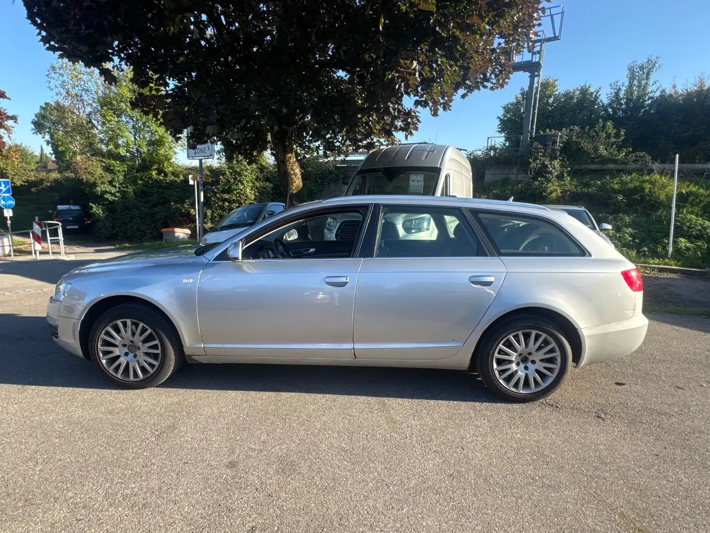 Audi A6 Avant 2.7 TDI quattro*AHK*NAVI*PDC* Silber - 2