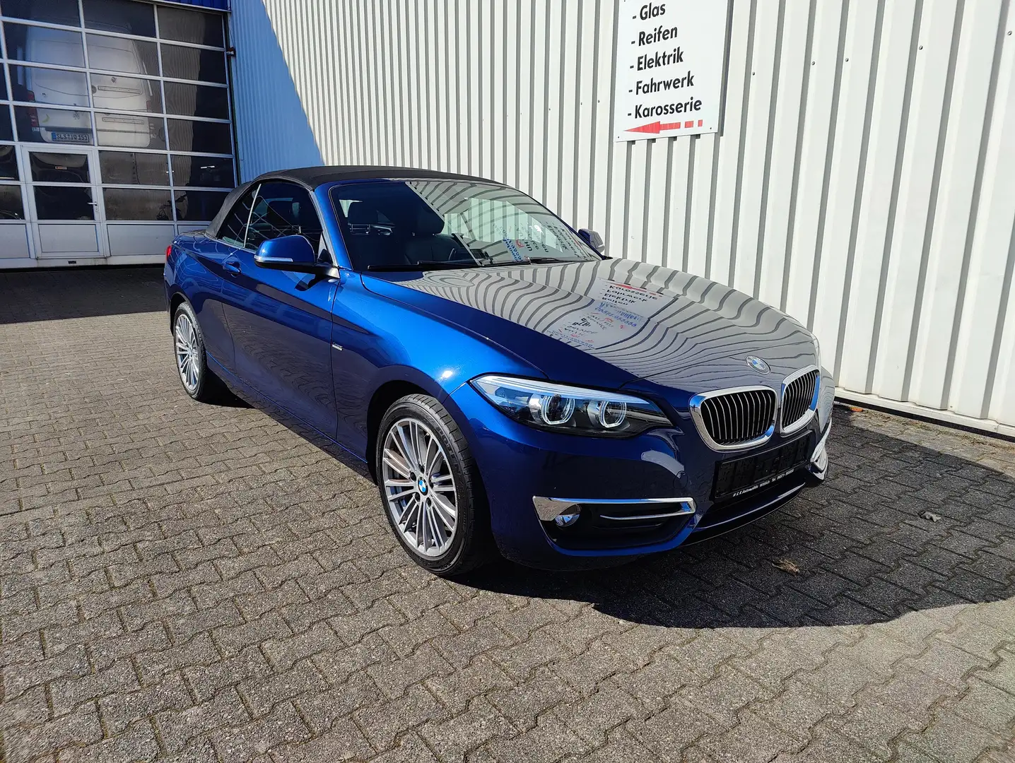 BMW 218 218 i Luxury Line LED Leder Alu Shz PDC Blau - 1