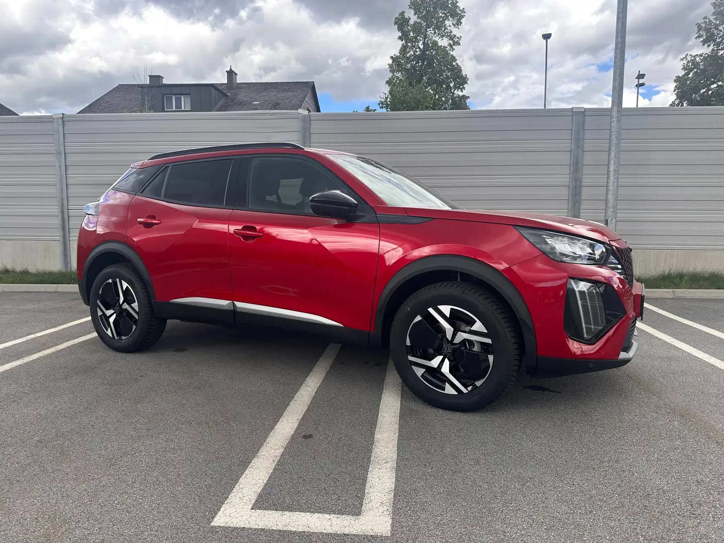 Peugeot 2008 ALLURE PureTech 130 EAT8 Rot - 2